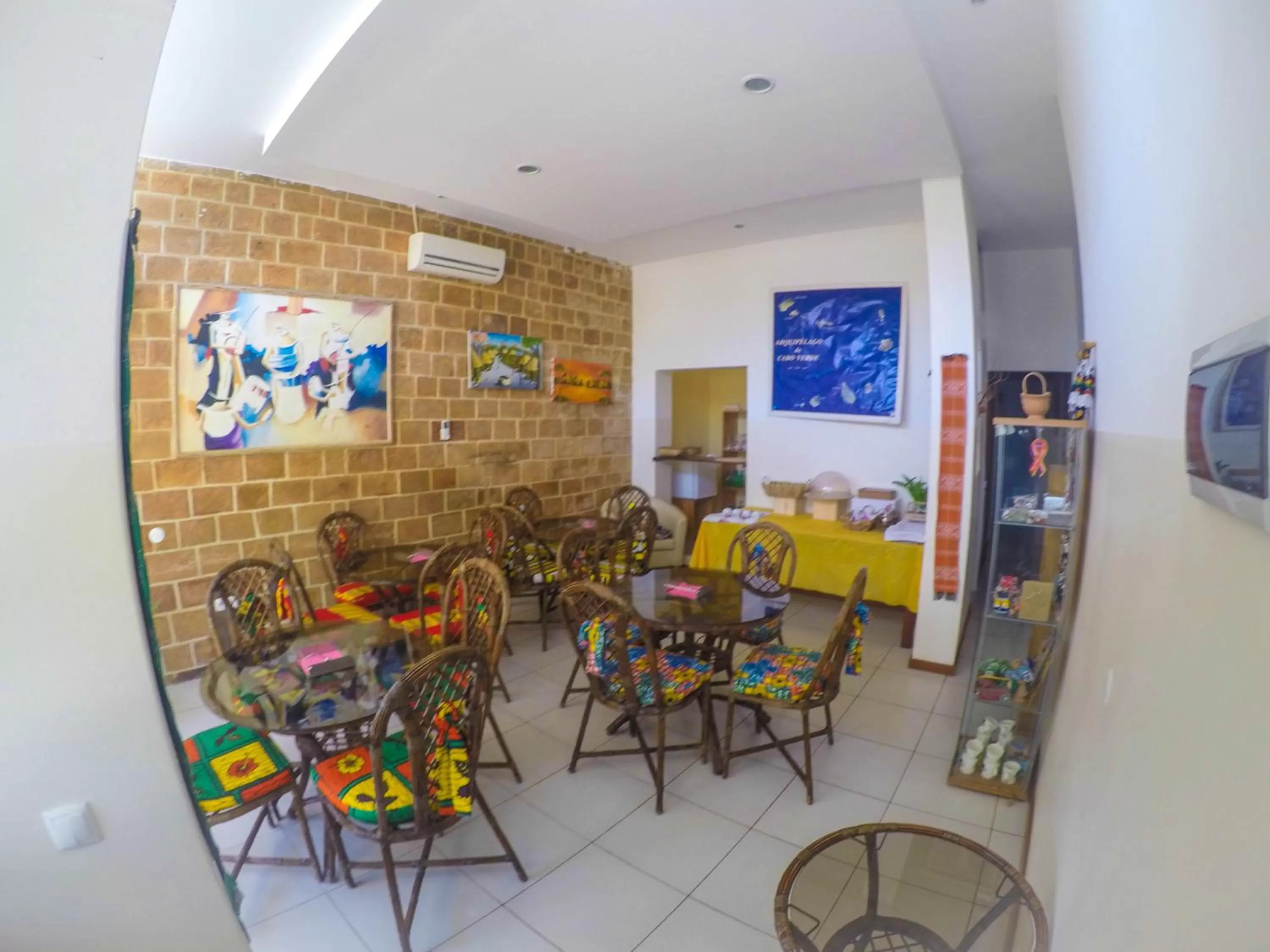 Restaurant/places to eat in Atlantic Maio Hotel