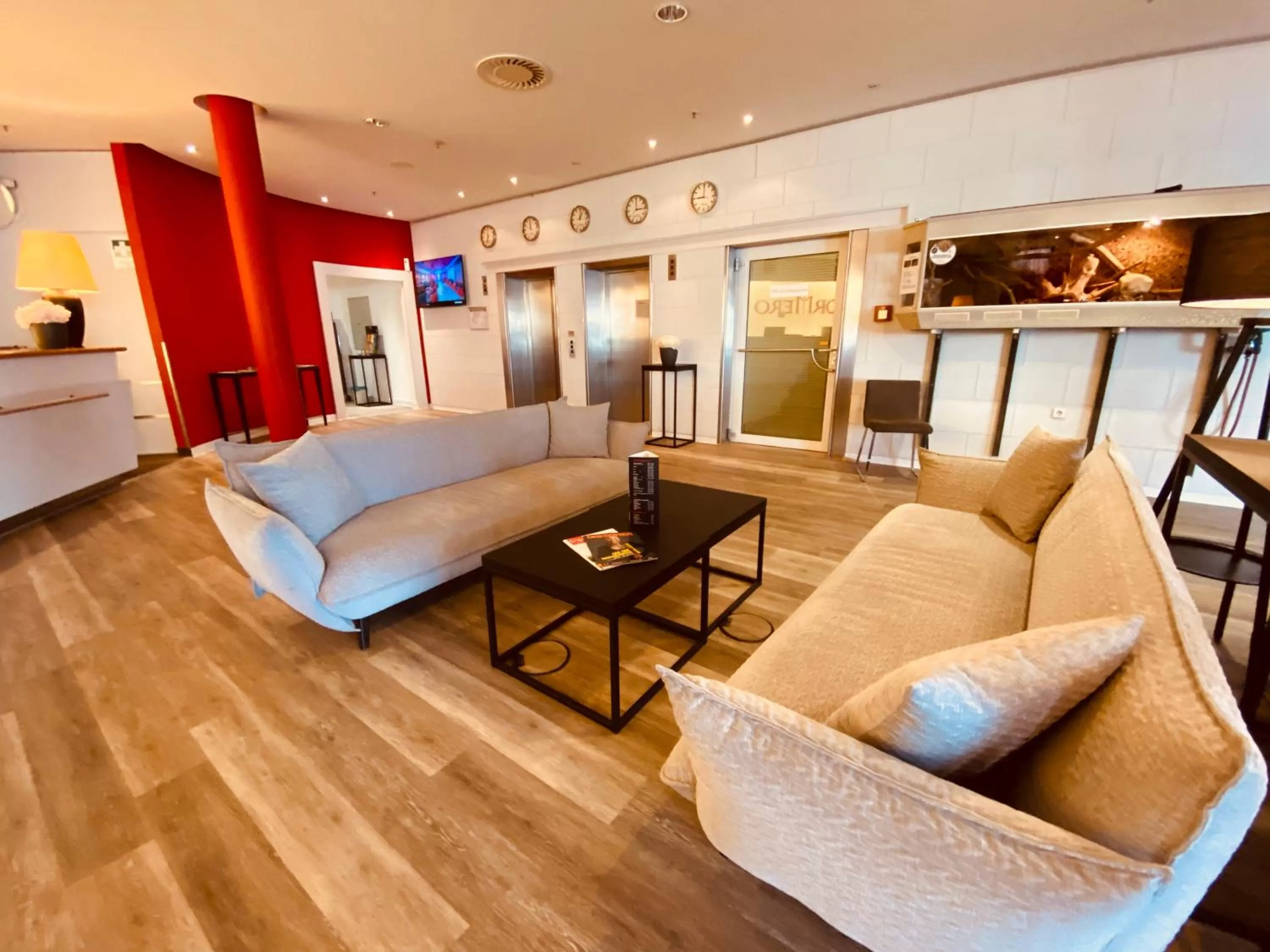 Lounge or bar in DORMERO Hotel Dresden City