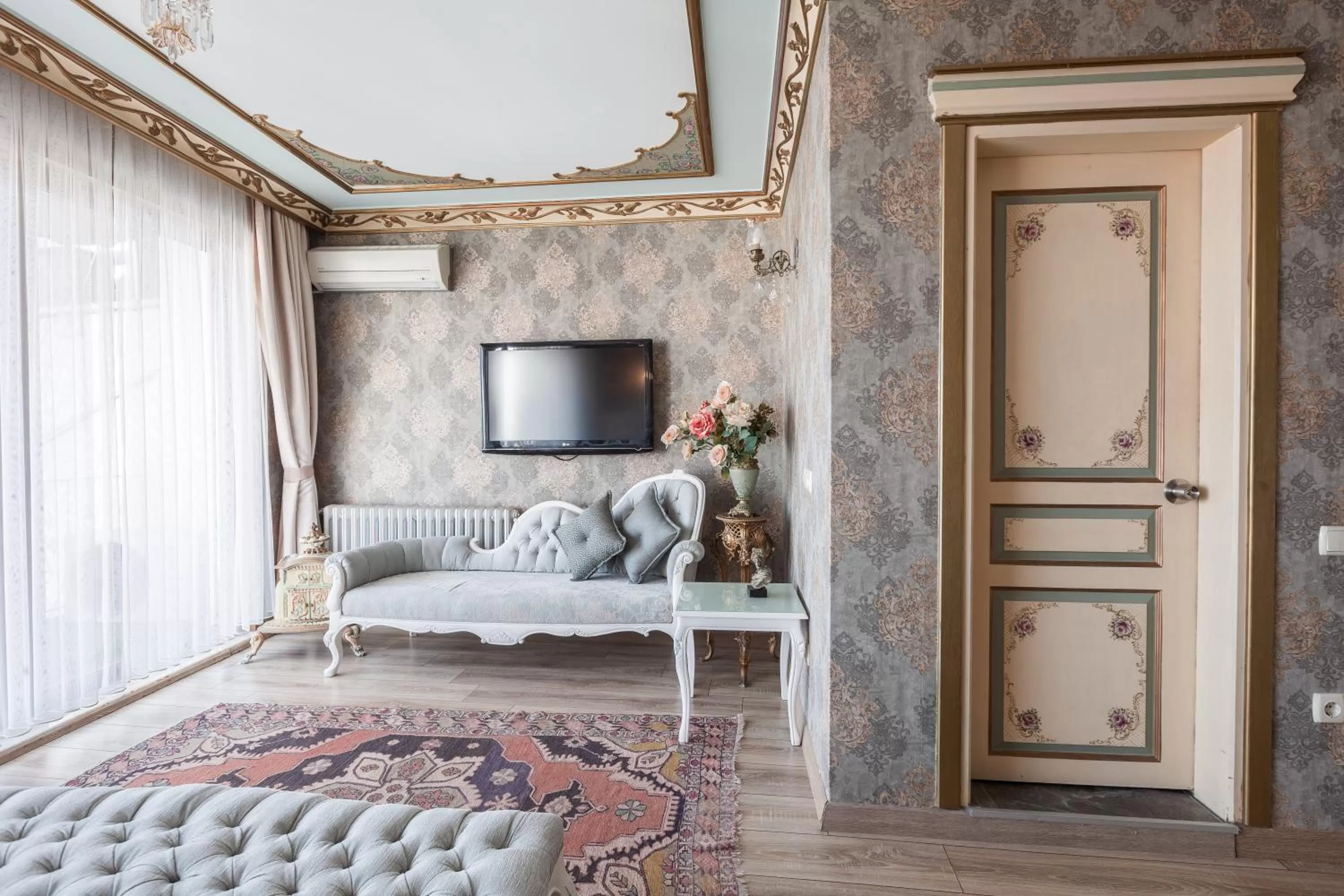 TV and multimedia in Romantic Hotel Istanbul