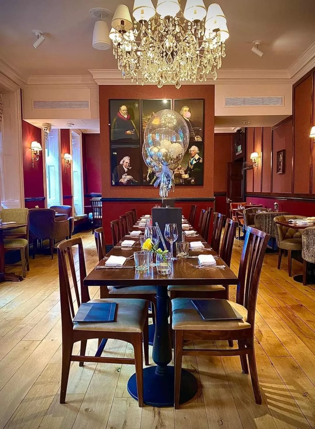 Living room in The Woburn