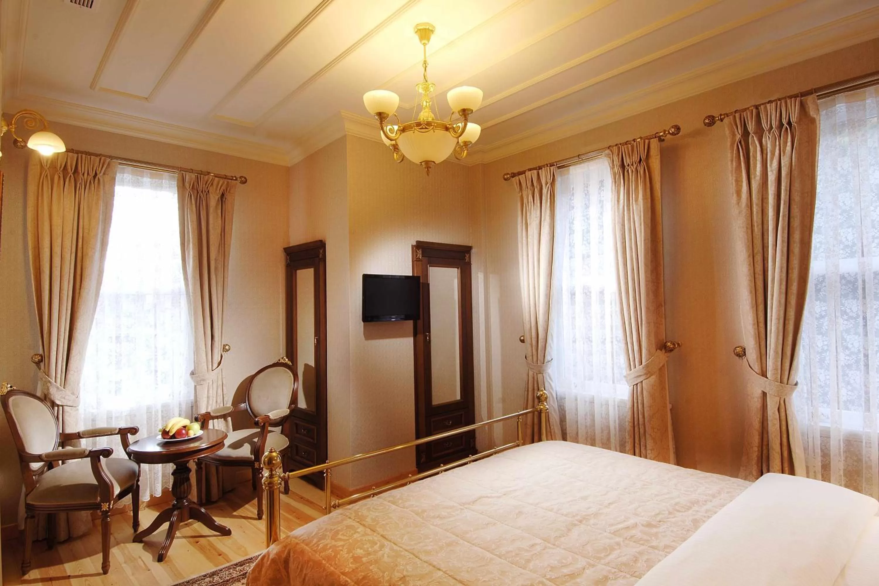 Photo of the whole room, Bed in Darussaade Hotel Old City - Sultanahmet