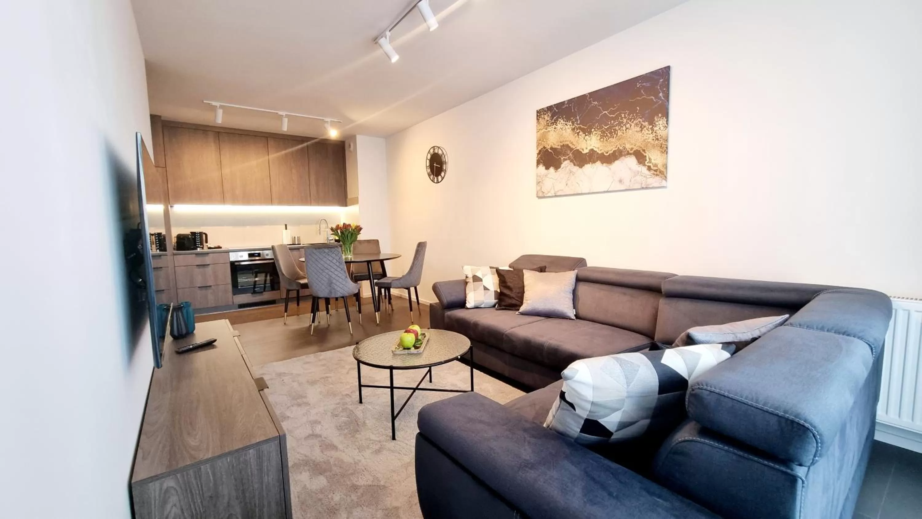 TV and multimedia, Seating Area in NOOK NOOK Apartments Bytkowska 103