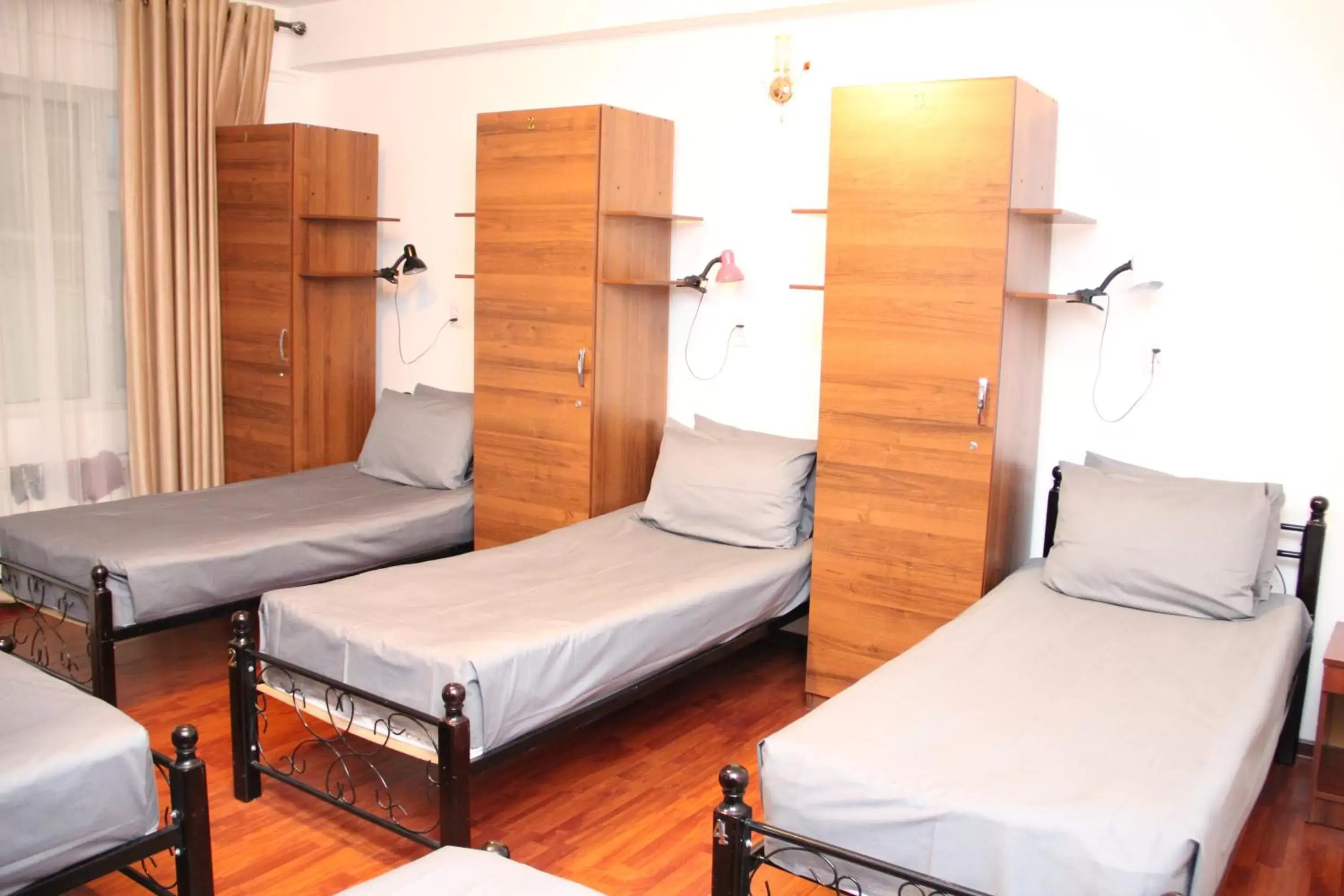 Bed in 5-Bed Mixed Dormitory Room in Anvar's Guests Bed in 5-Bed Mixed Dormitory Room in Anvar's Guests