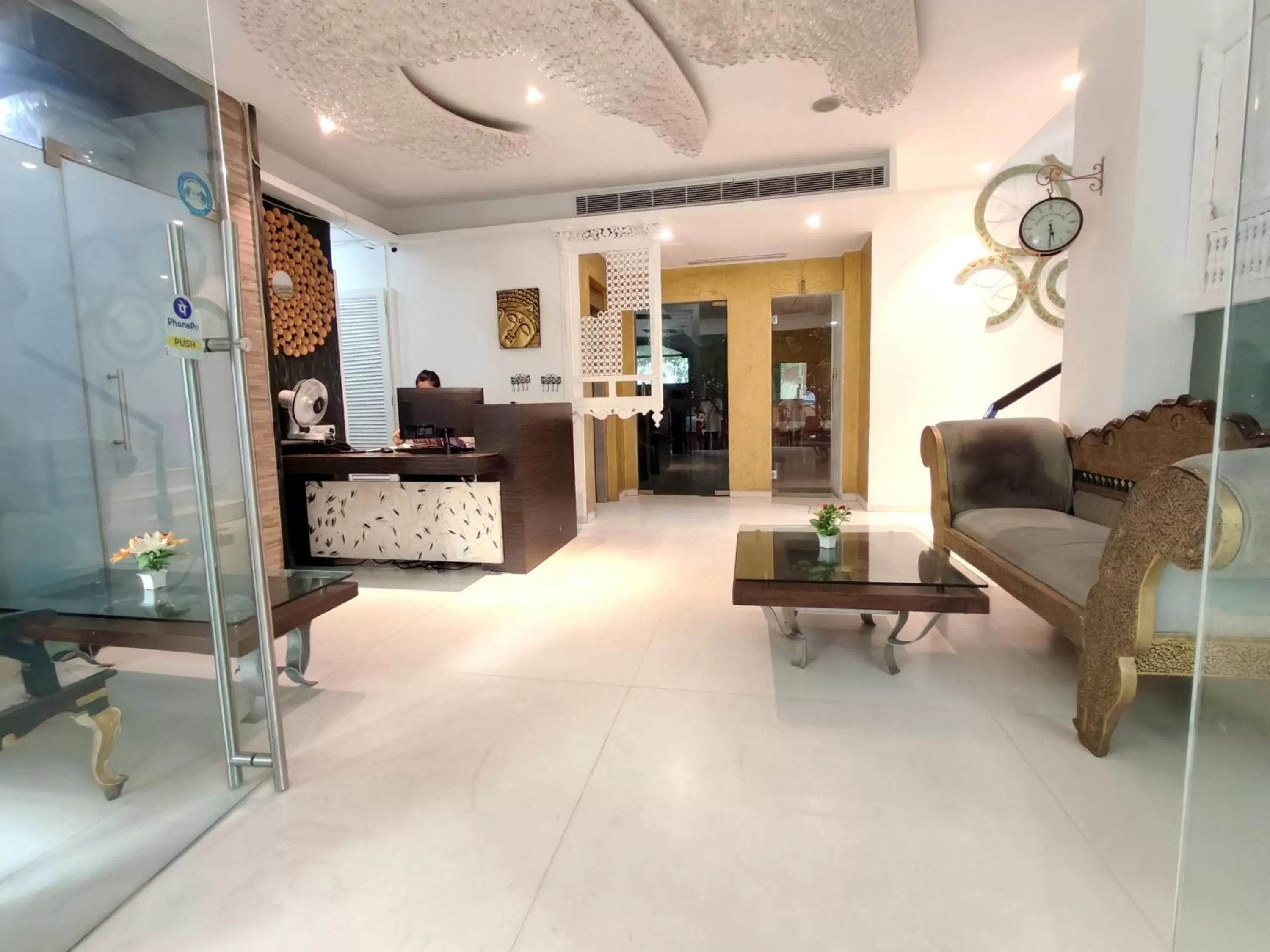 Lobby or reception in The Sky Imperial Hotel Yahvi