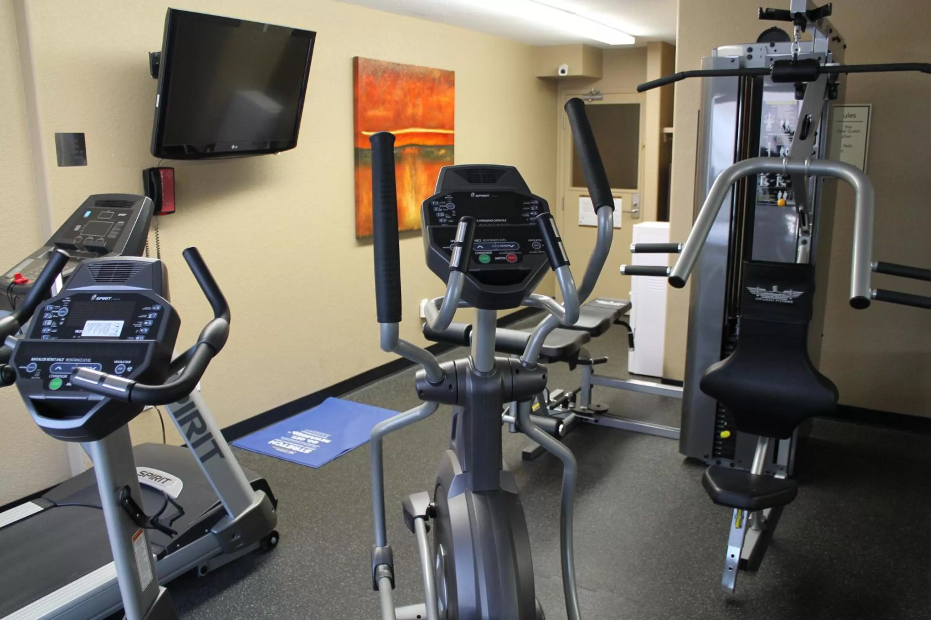 Fitness centre/facilities in Best Western Strathmore Inn