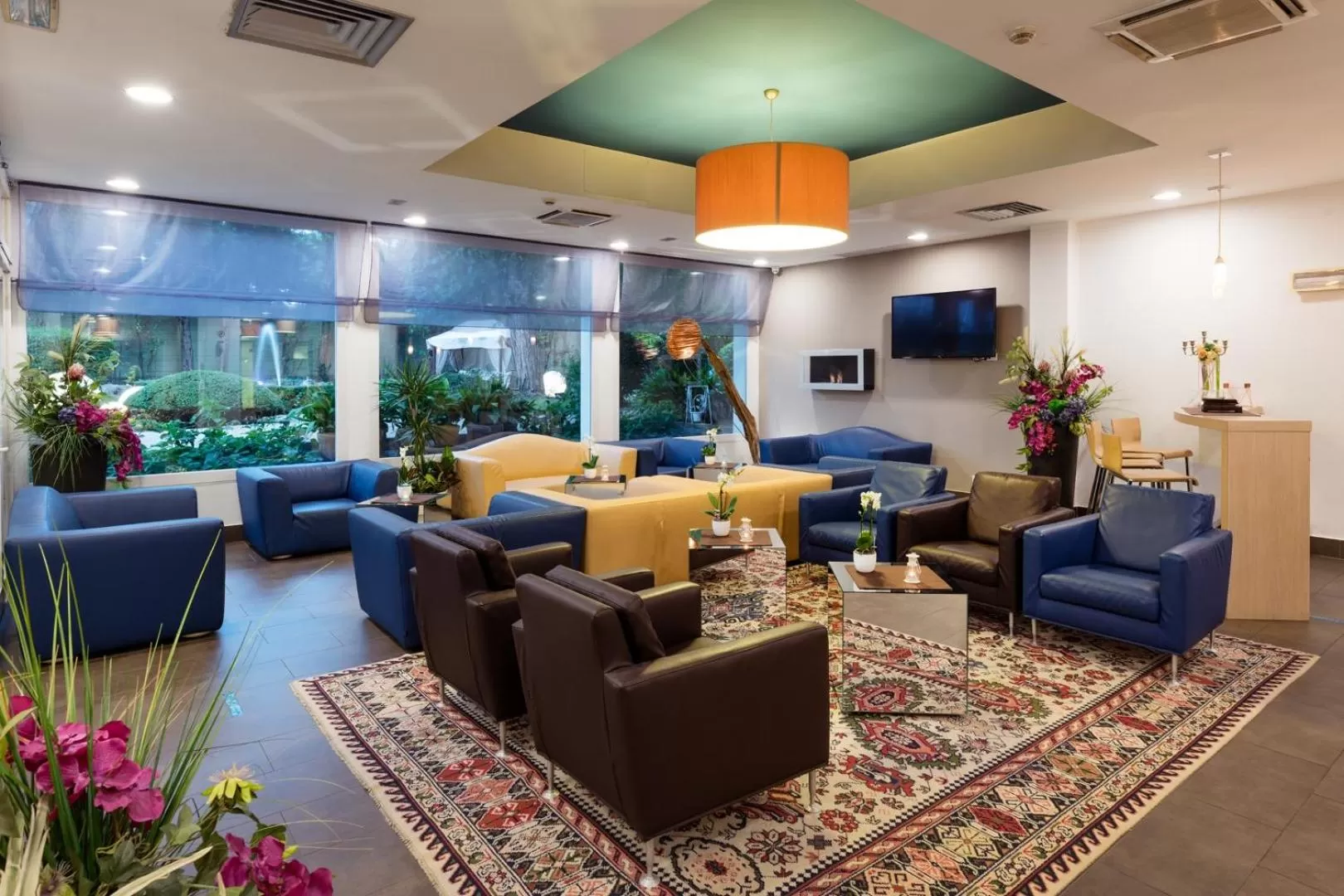 Seating area in Hotel Mioni Royal San