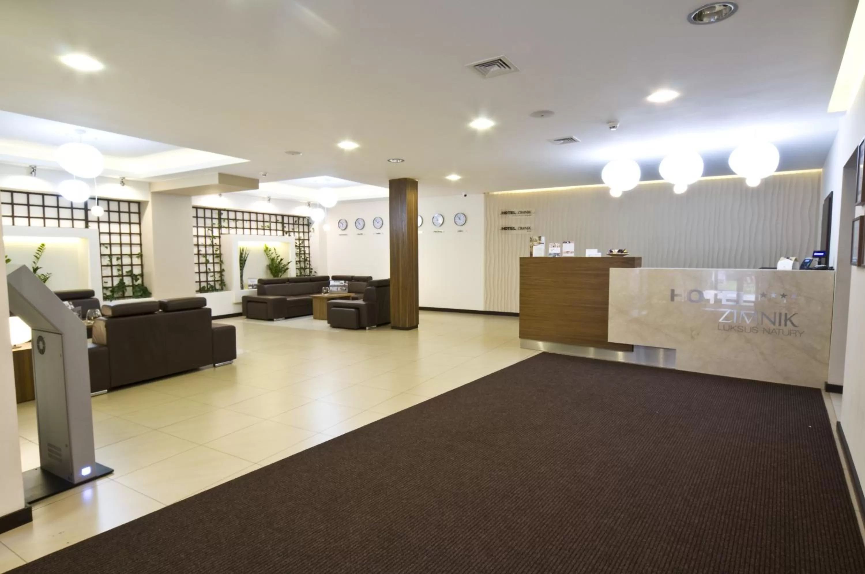 Lobby or reception in Hotel Zimnik Luksus Natury Spa & Wellness