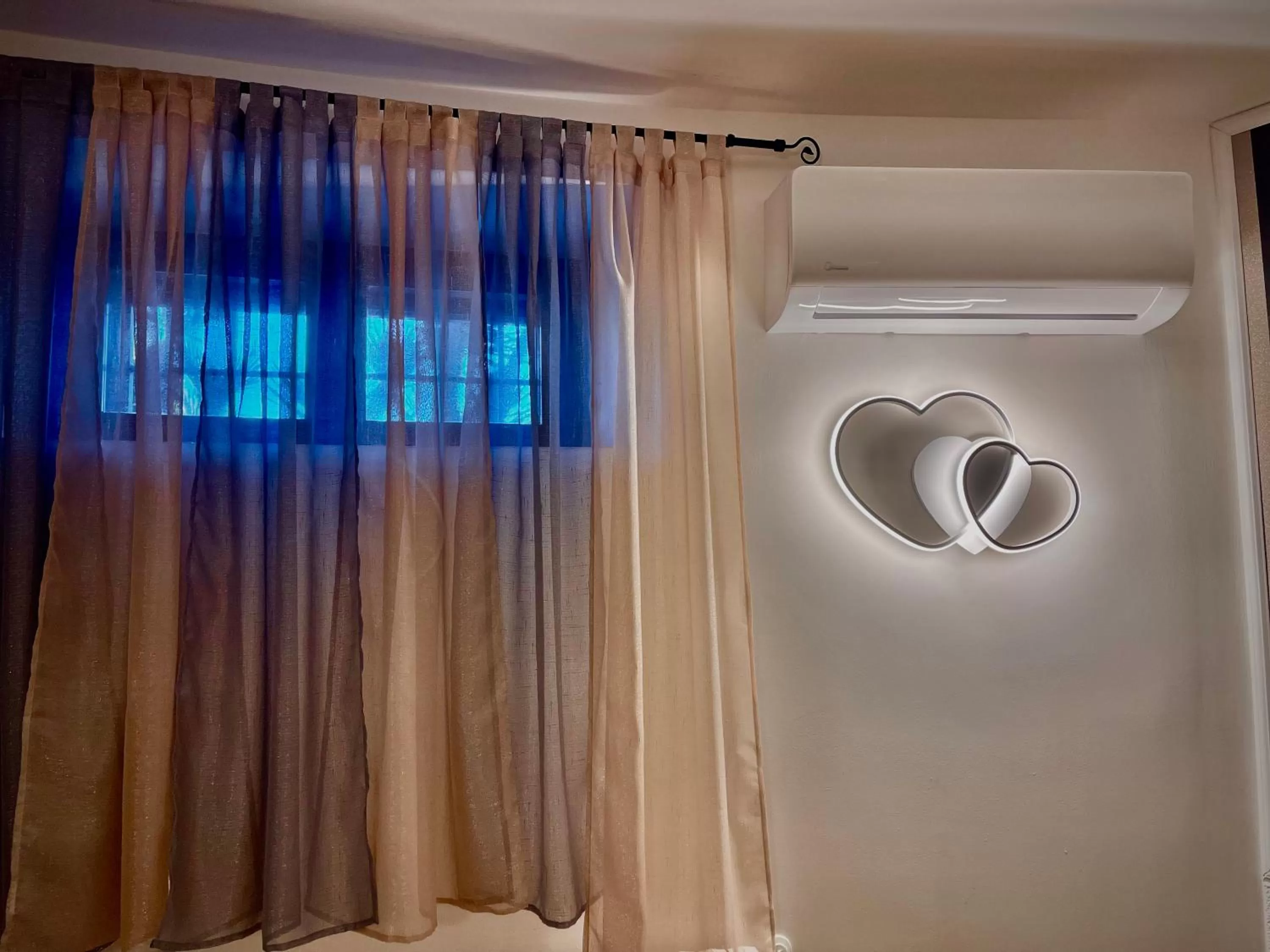 Bedroom, TV/Entertainment Center in Villa Pignatelli