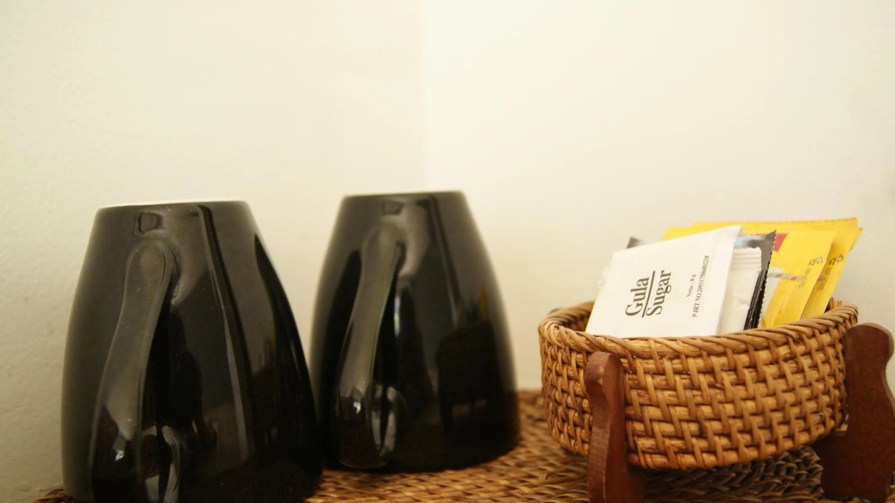 Coffee/tea facilities in Sugiras Living