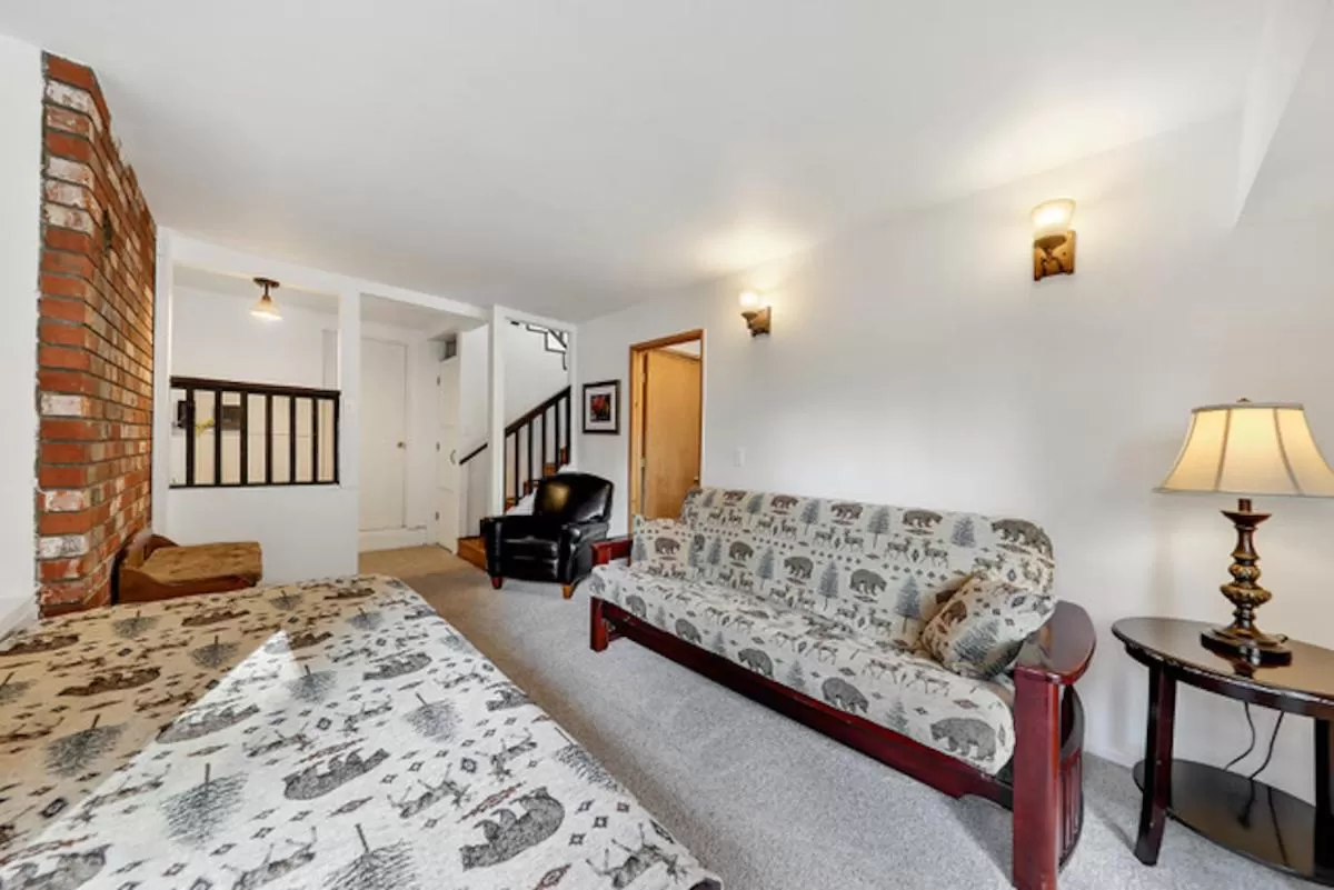 Bed in Silver Pines Lodge