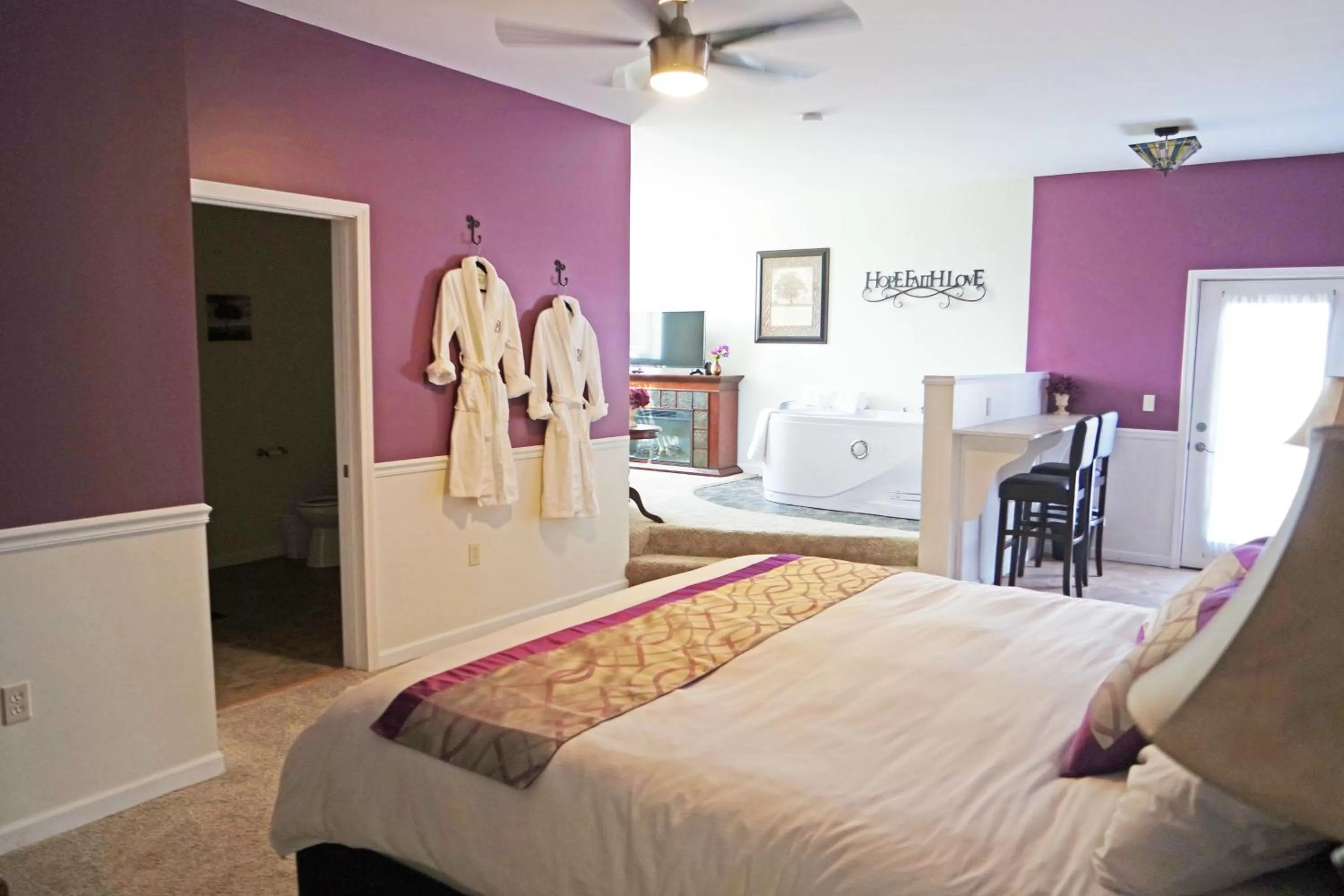 Bed in Deer Creek Winery at Brooks Estate