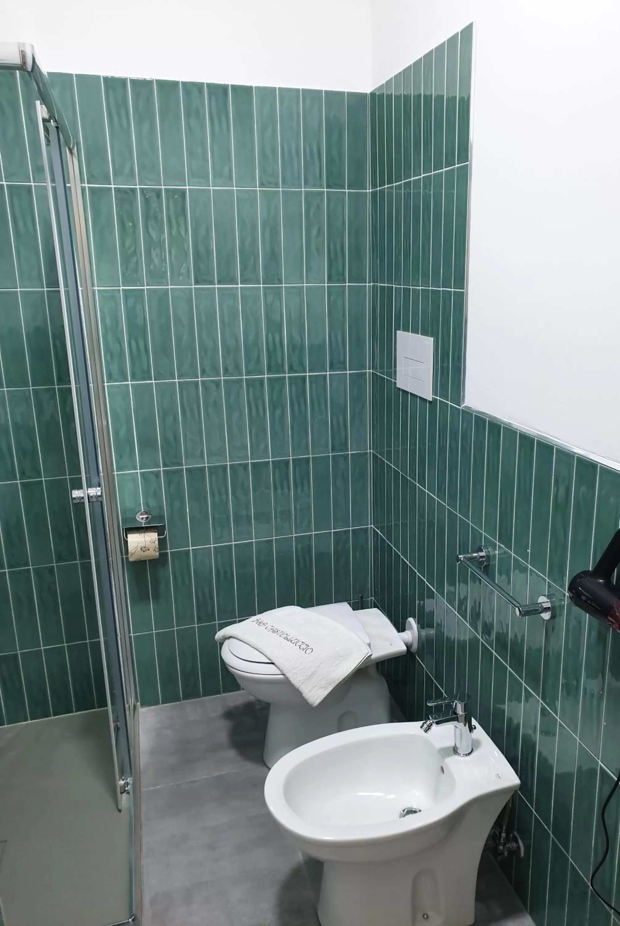 Shower in B&B Castelluccio