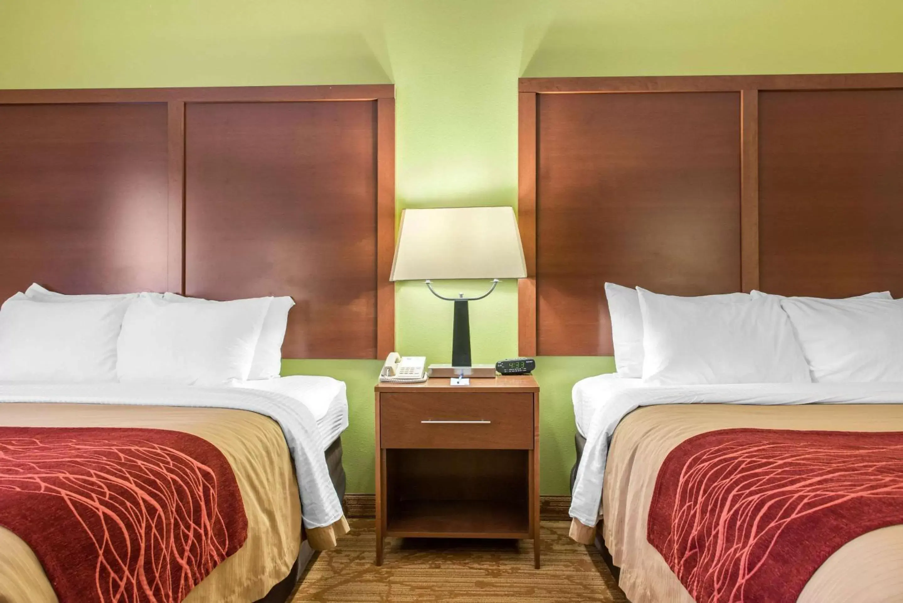 Queen Room with Two Queen Beds - Accessible/Non-Smoking in Quality Inn Jacksonville near I-72 Queen Room with Two Queen Beds - Accessible/Non-Smoking in Quality Inn Jacksonville near I-72