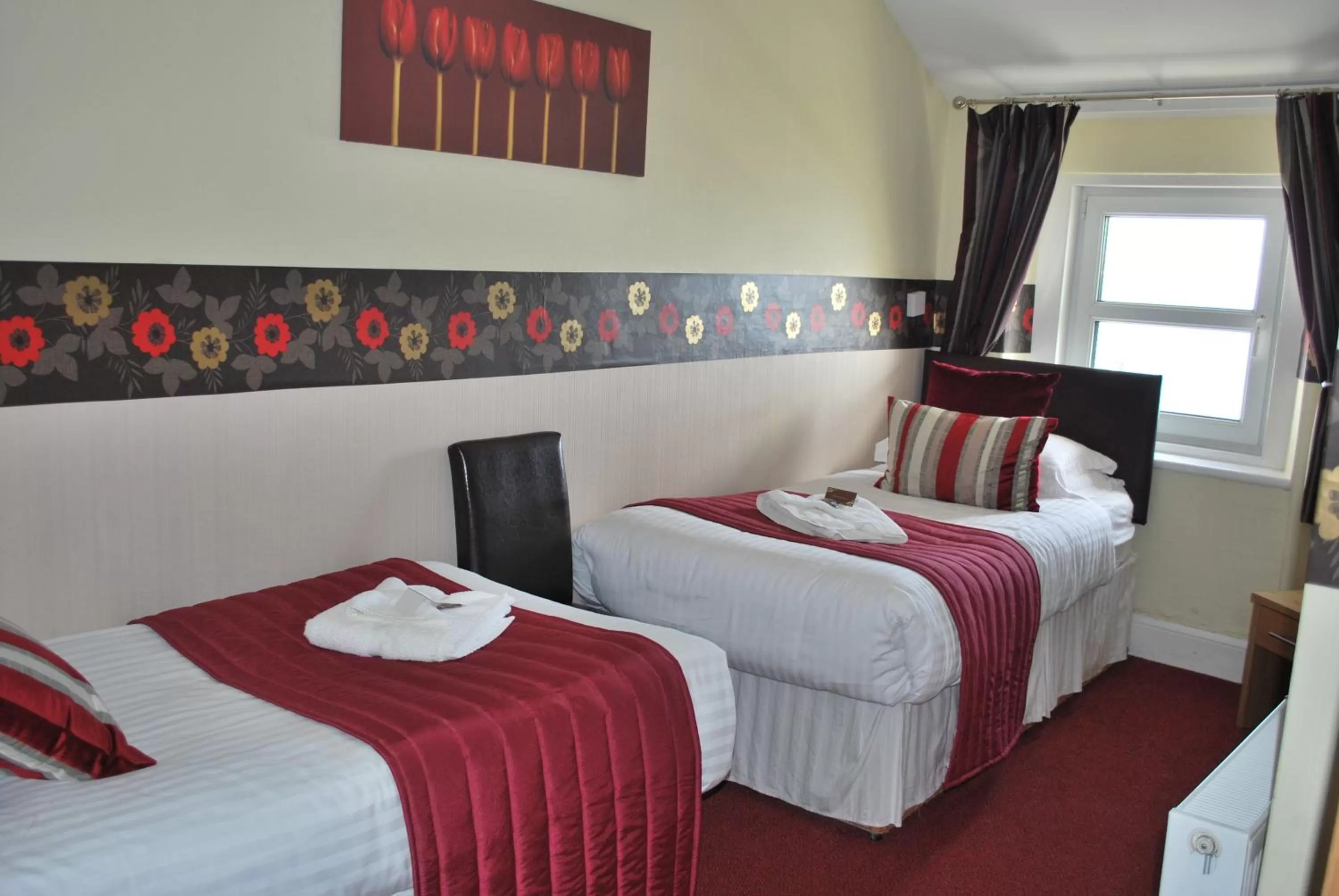 Bed in Ellan Vannin Hotel