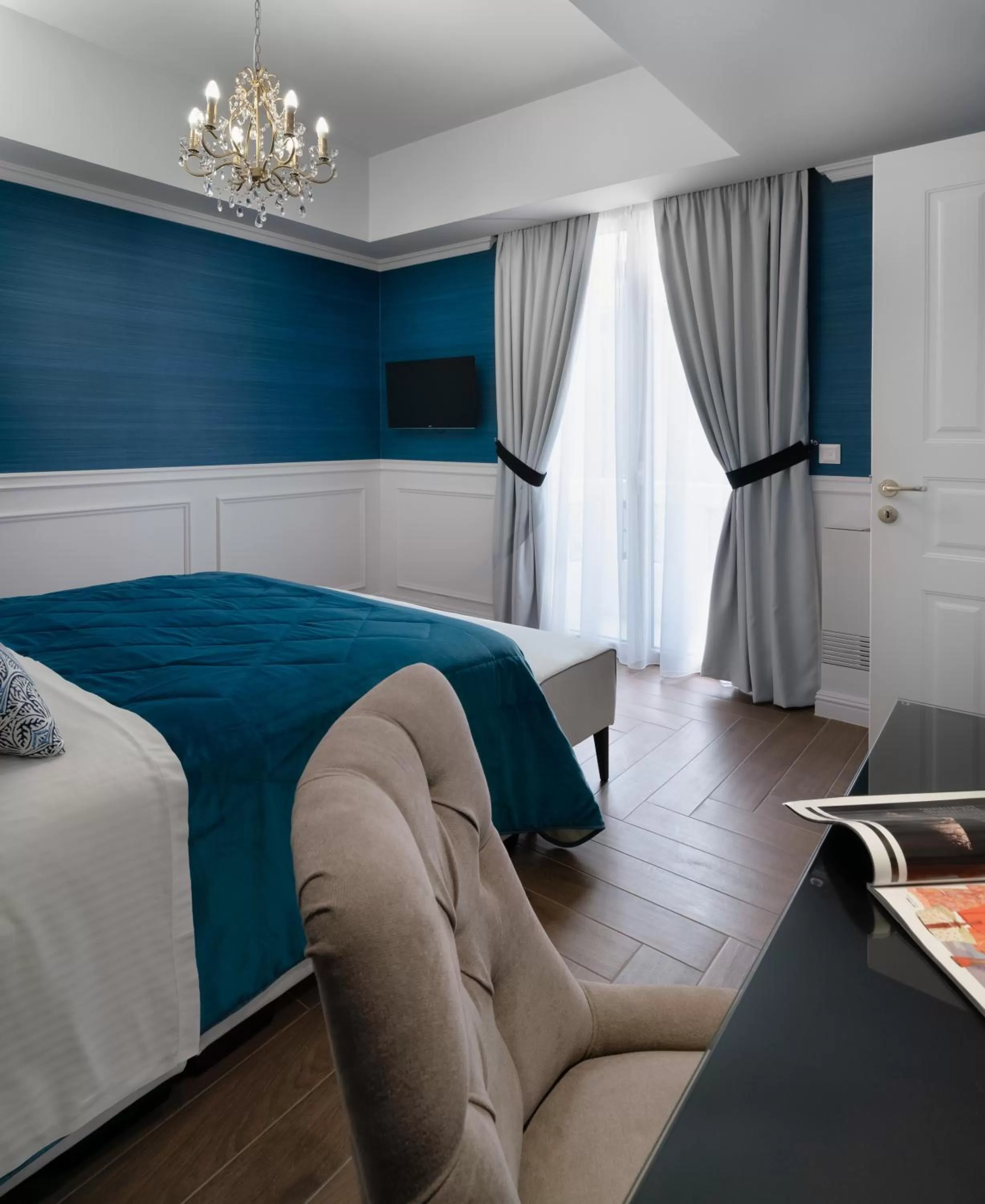 Bedroom, Bed in Evripidou Suites