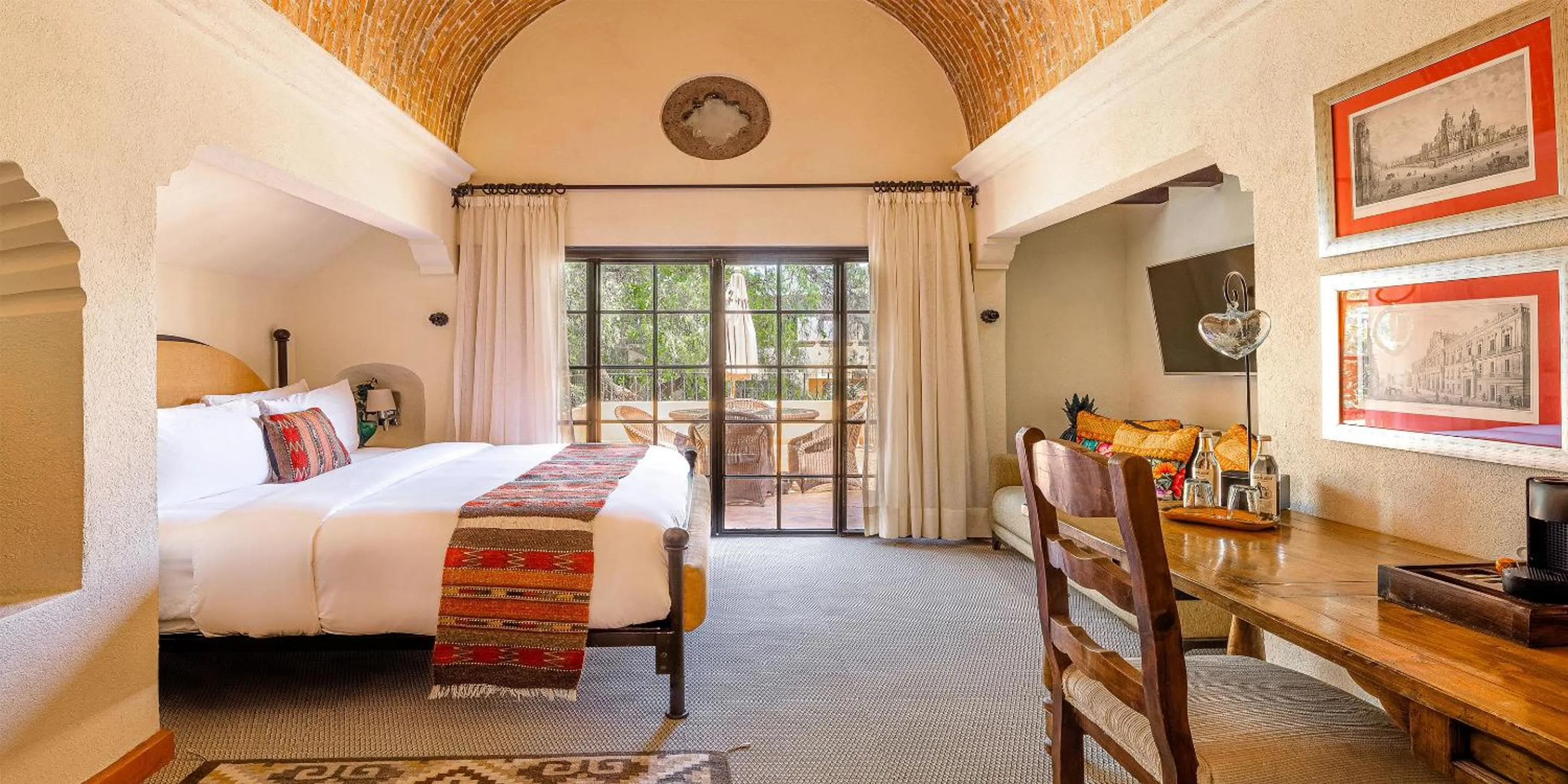Photo of the whole room, Bed in Hacienda El Santuario San Miguel de Allende