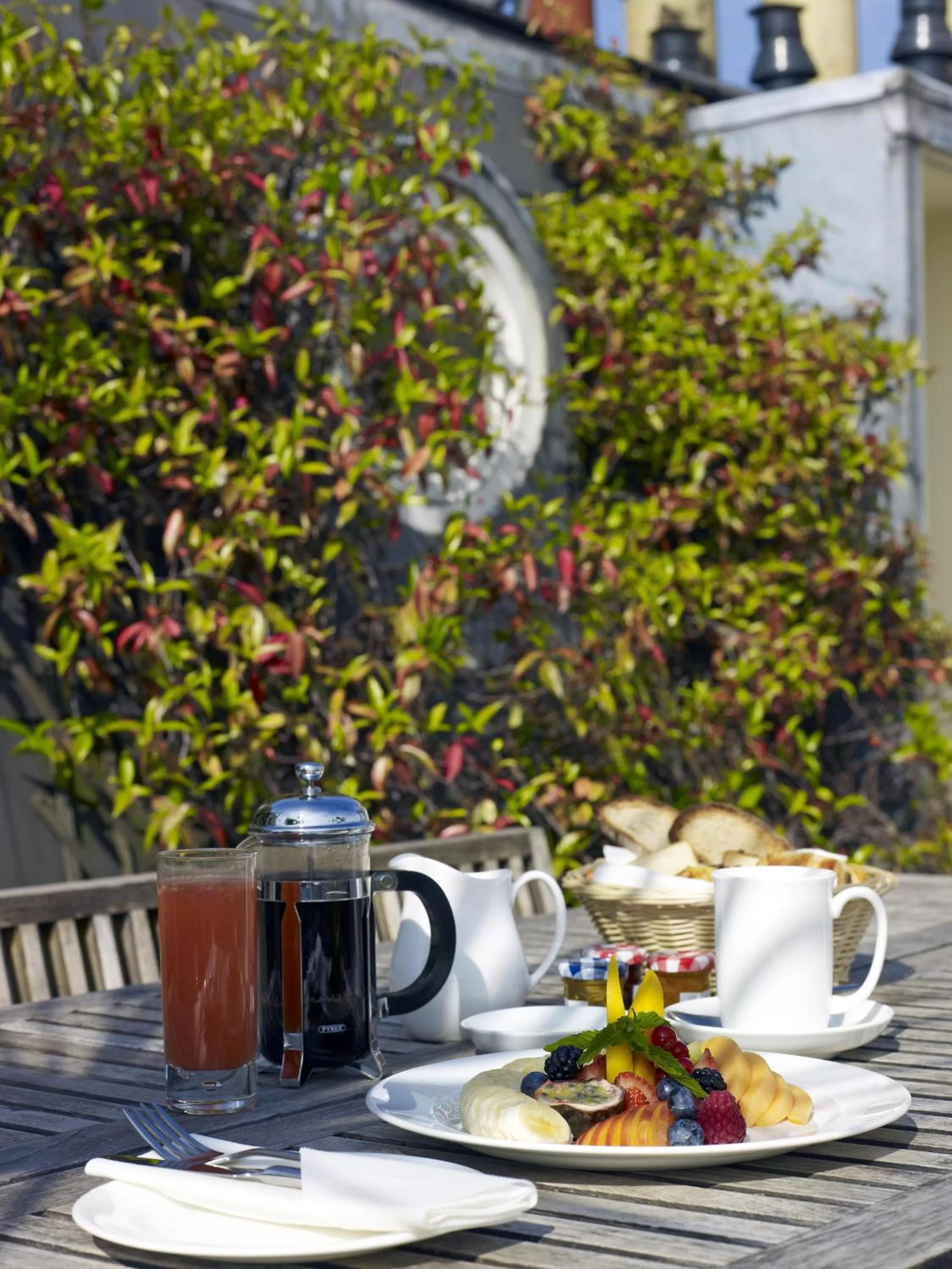 Patio in Sydney House Chelsea