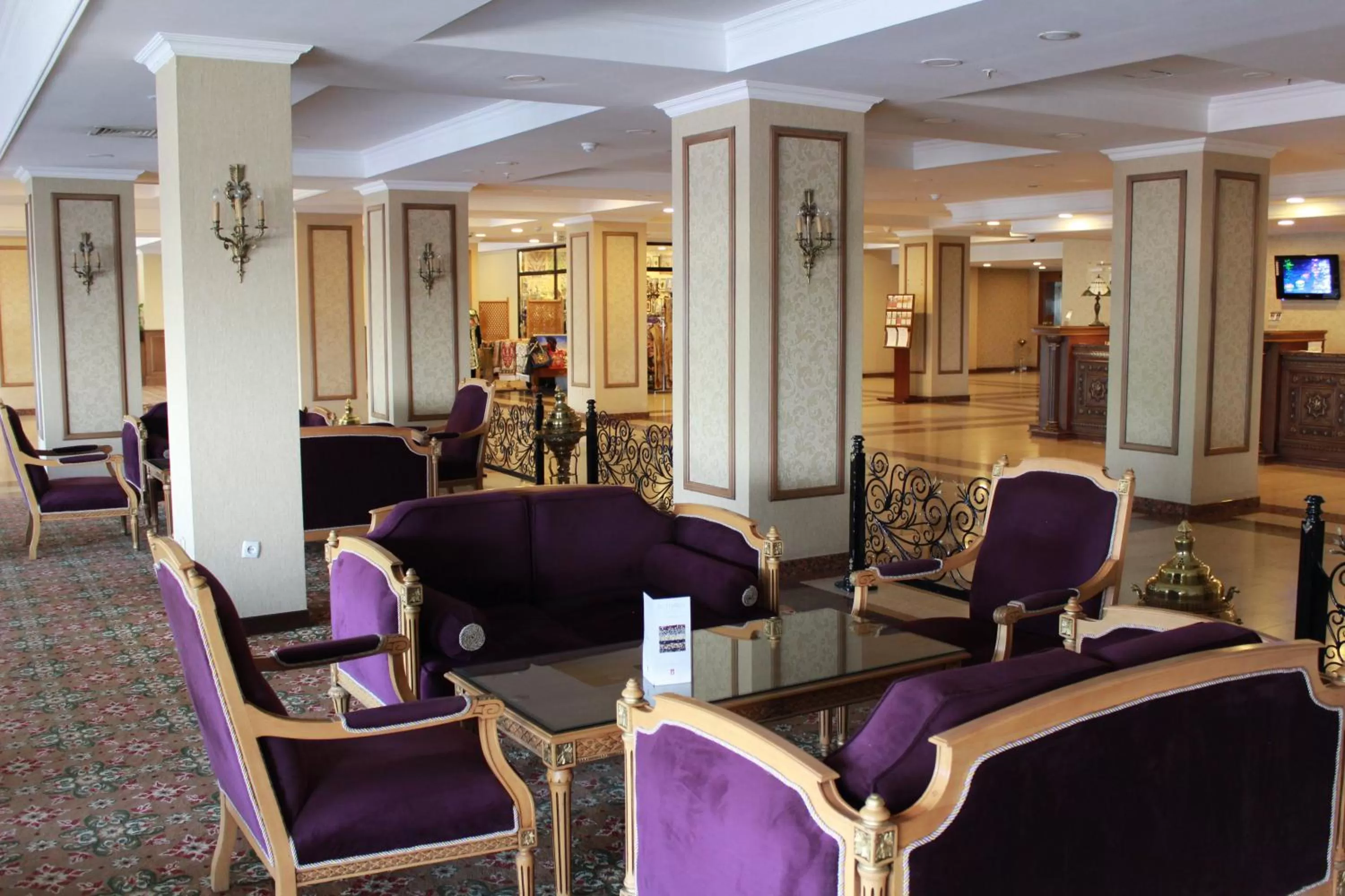 Lobby or reception in Grand Mir Hotel