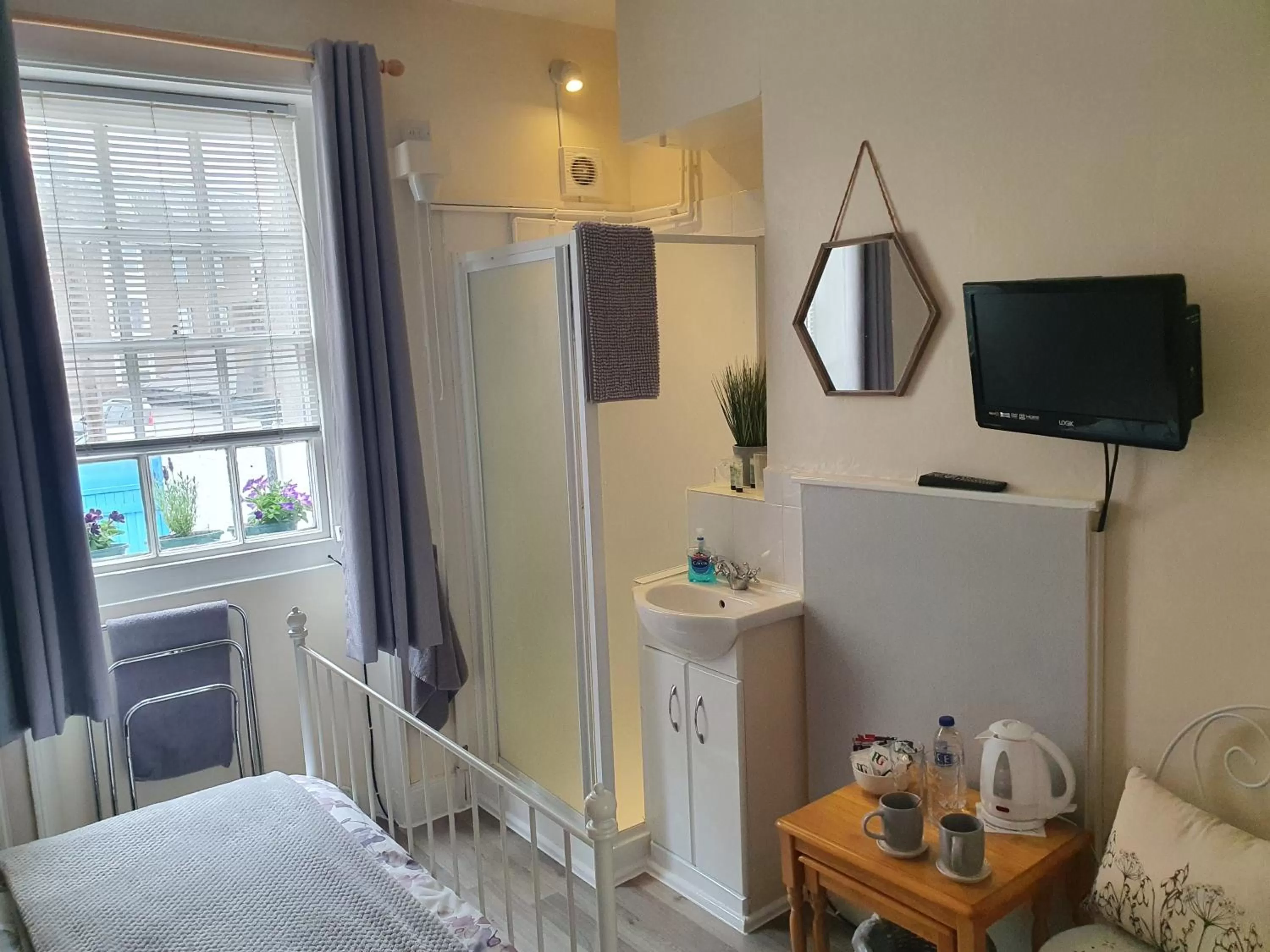 Bed in Lyndale Guest House