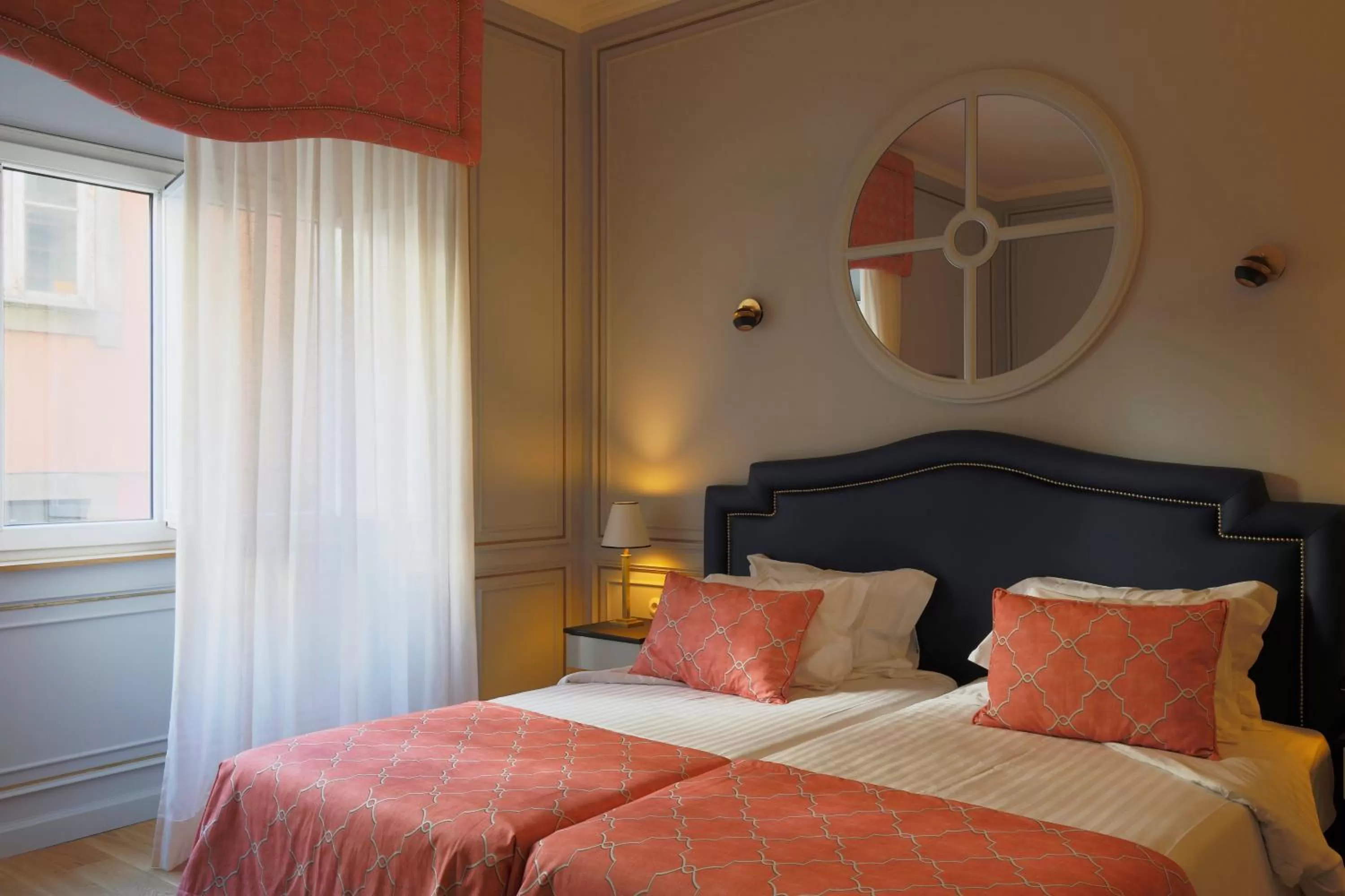 Bed in Grande Hotel do Porto