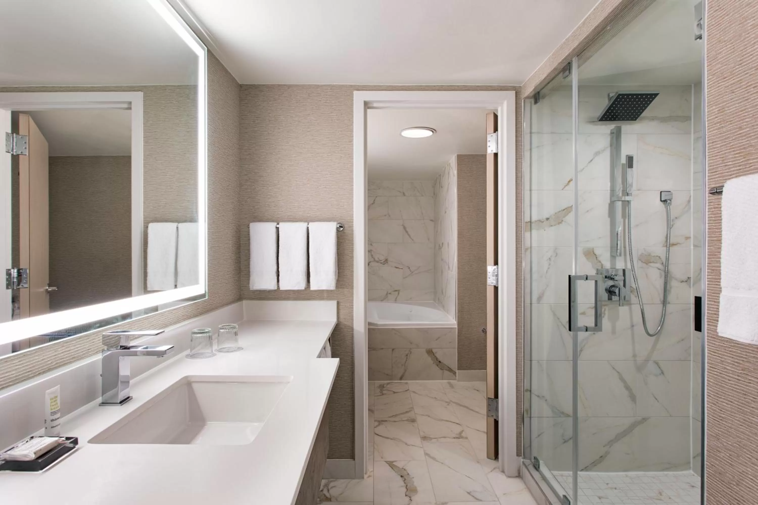 Bathroom in Philadelphia Marriott Downtown