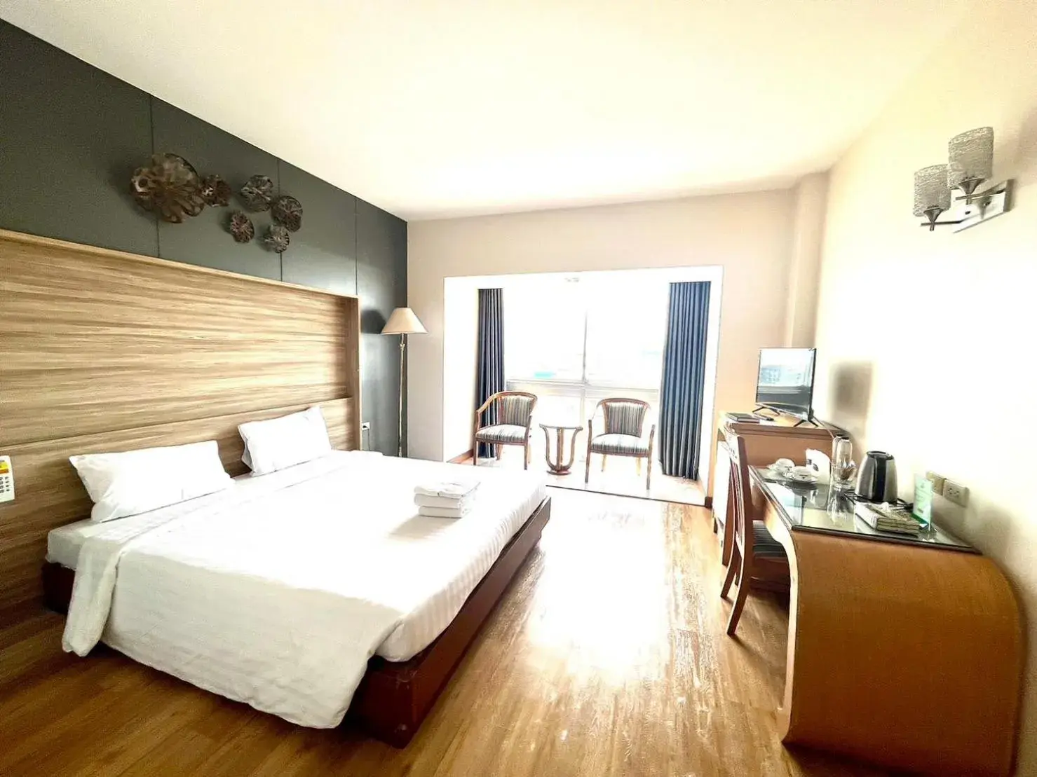 Deluxe Double or Twin Room in Asian Hotel Deluxe Double or Twin Room in Asian Hotel