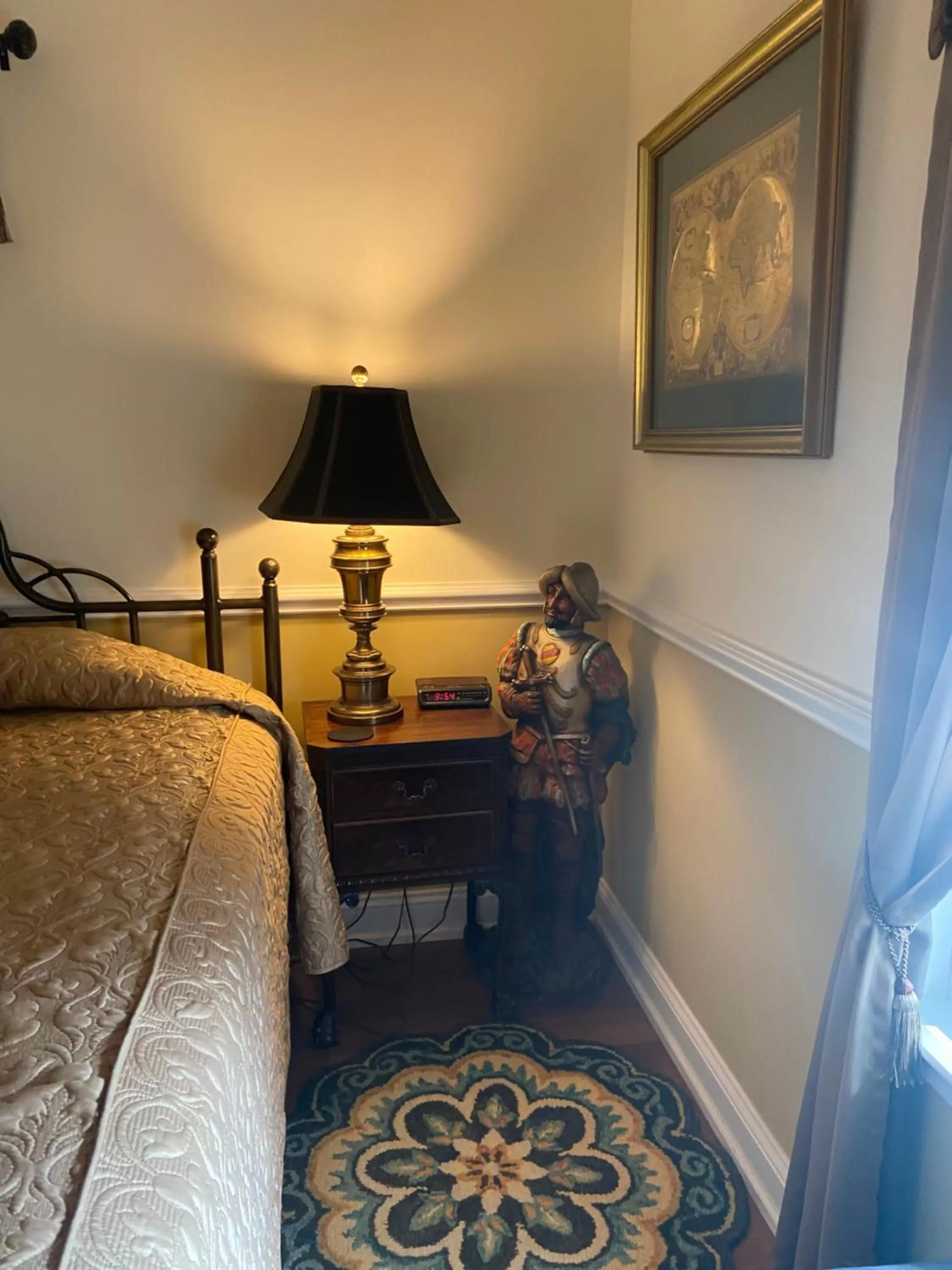 Bed in The Cypress Inn