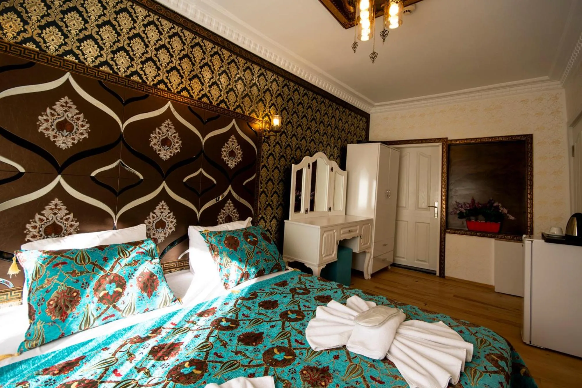 Bed in Paris Garden Hotel Istanbul