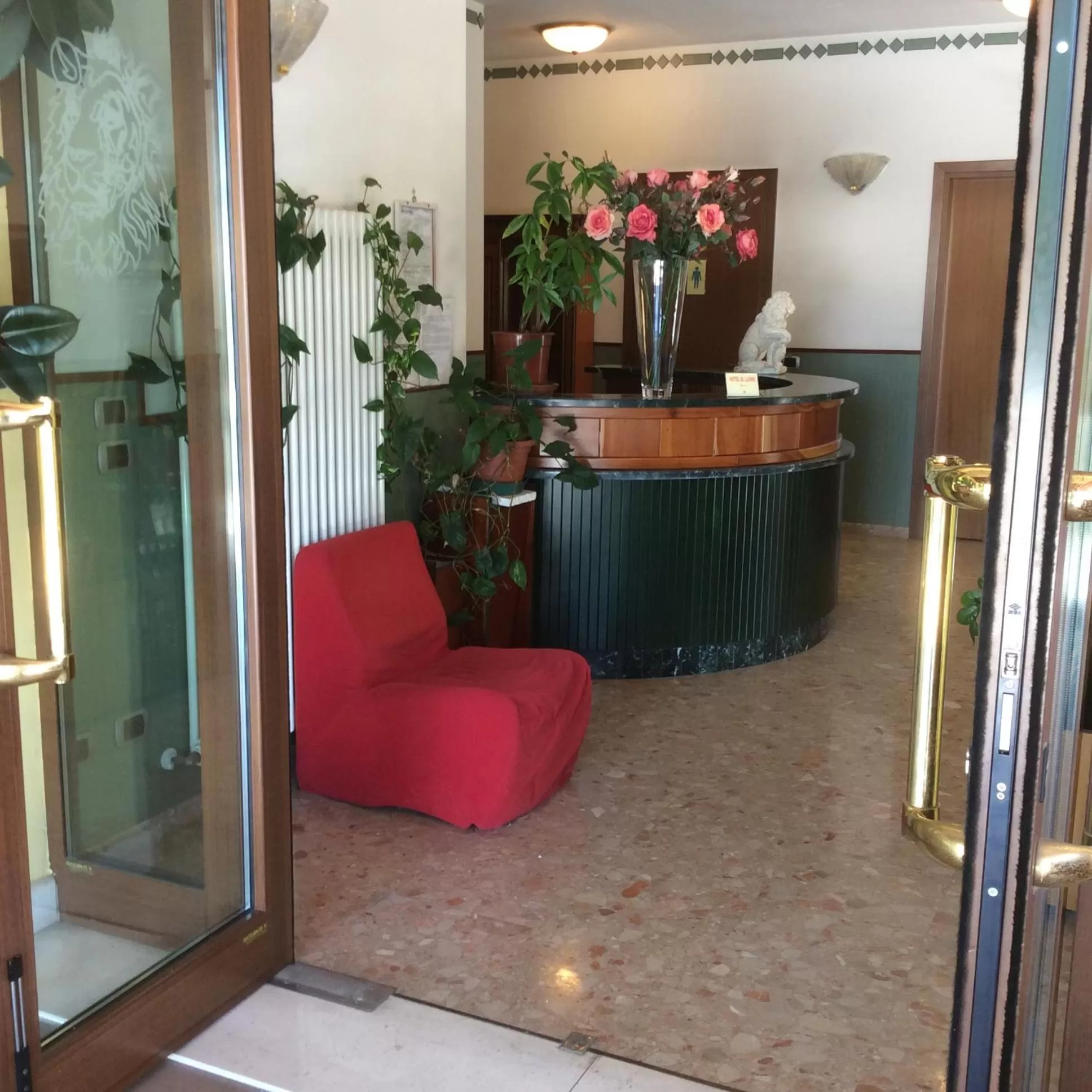 Lobby or reception in Hotel Pizzeria Ristorante "Al Leone"