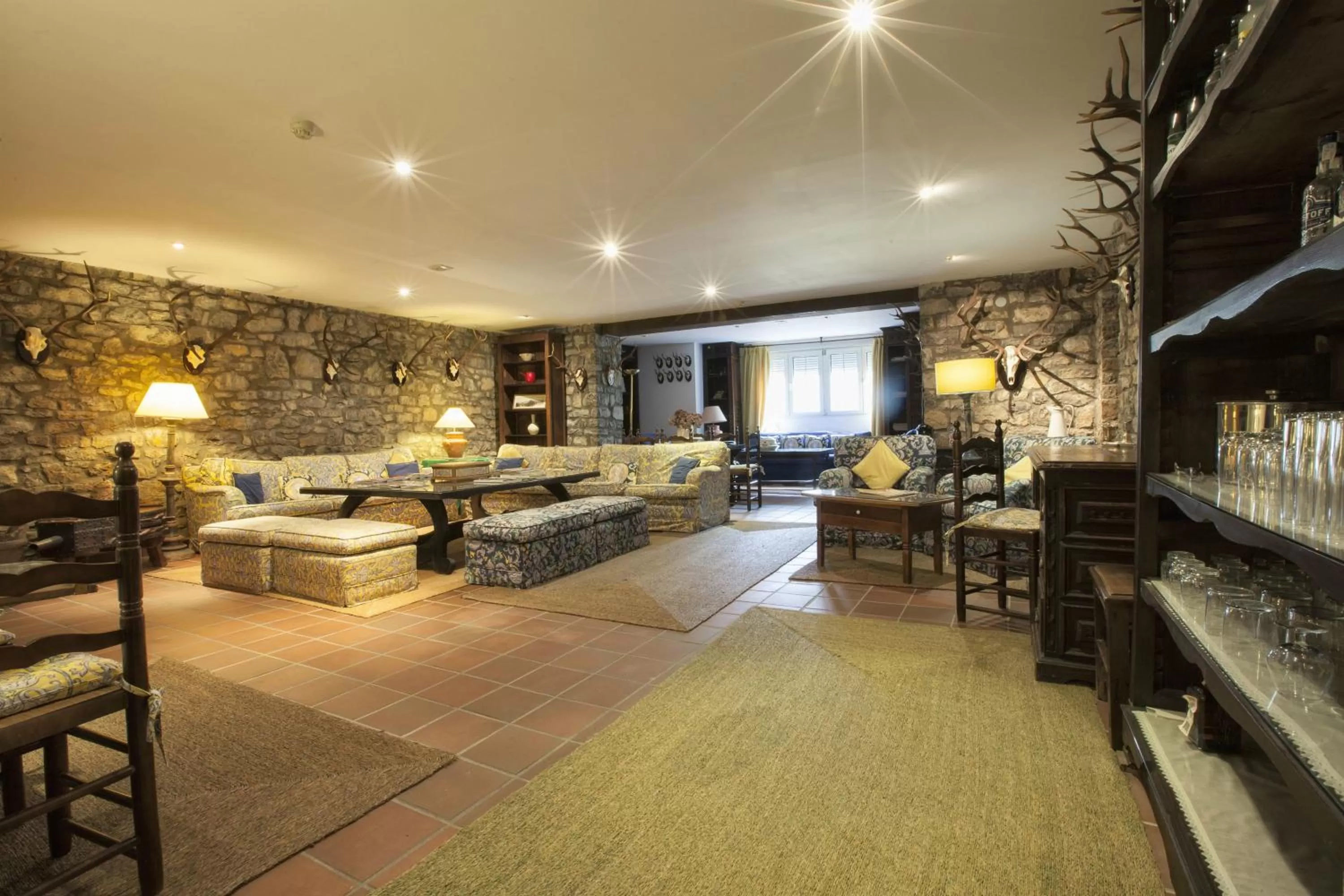 Living room, Bed in Hotel Los Caspios