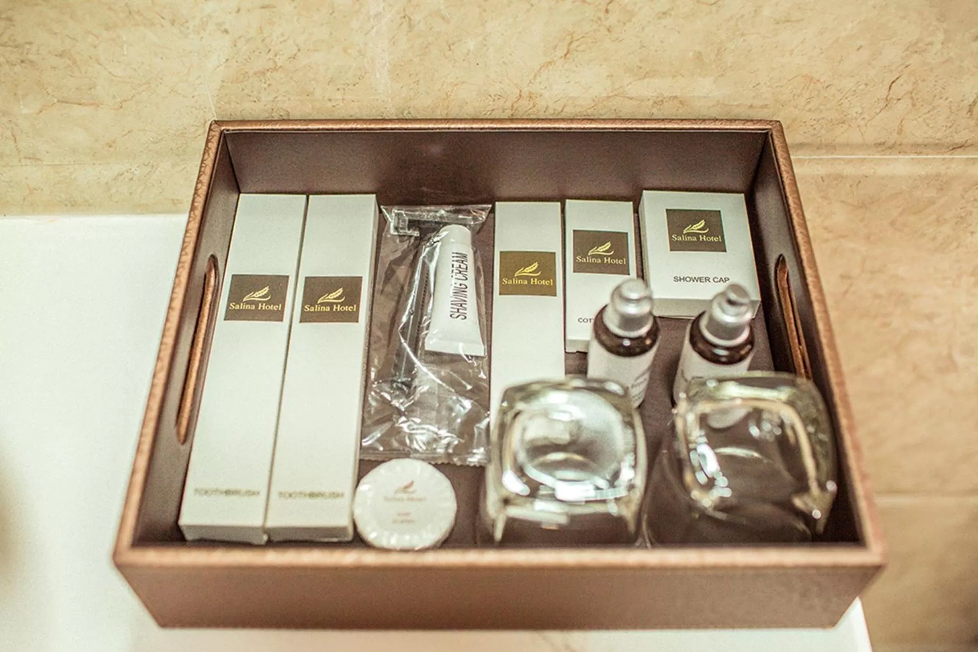 Shower in Salina Hotel Ninh Binh