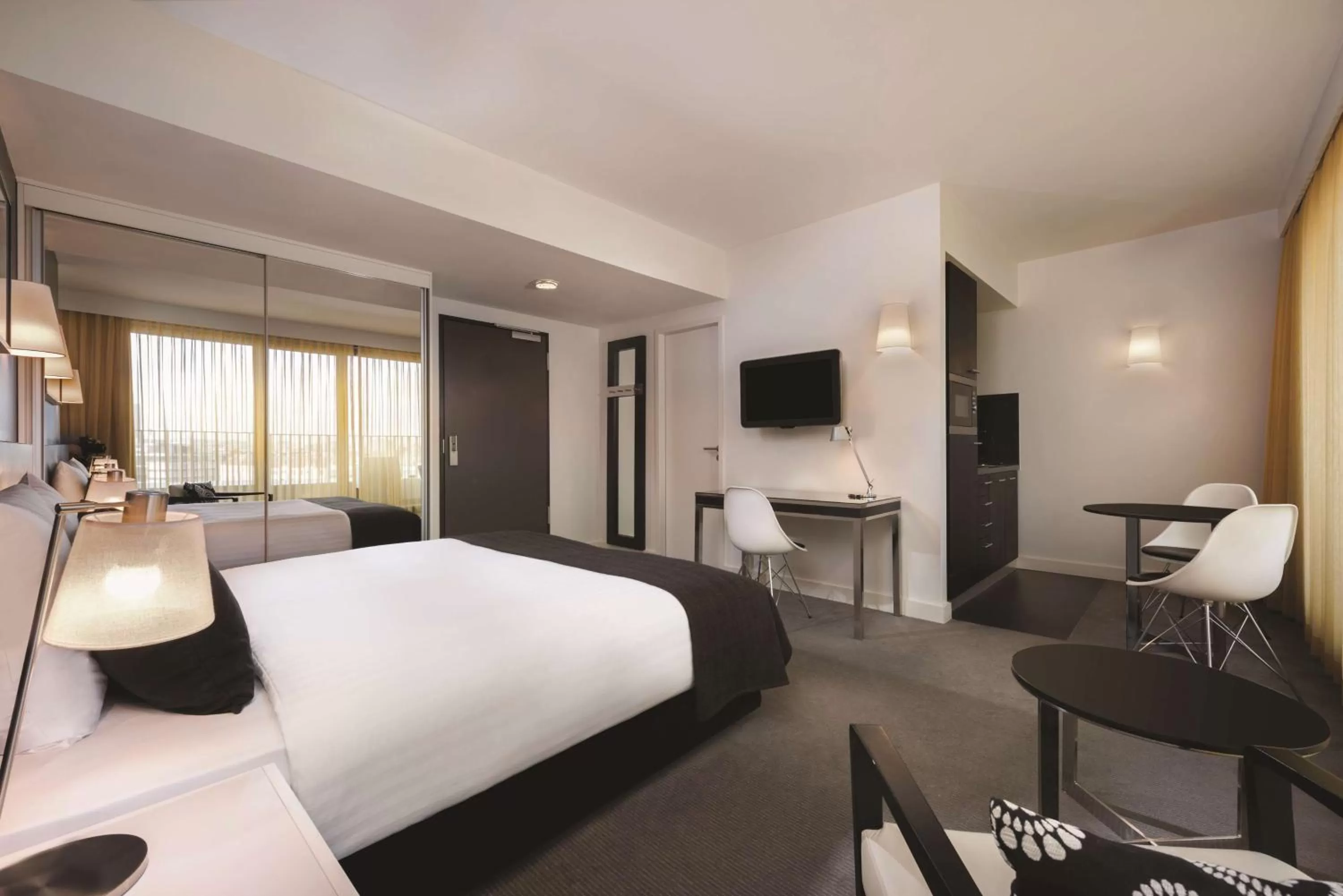 Bedroom, Bed in Adina Apartment Hotel Berlin Hackescher Markt