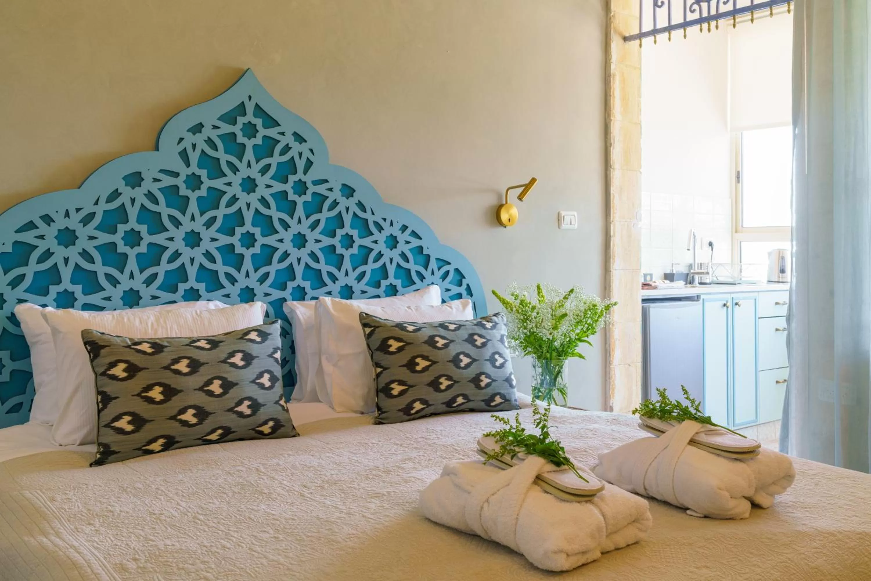 Bed in The Way Inn - Boutique Suites