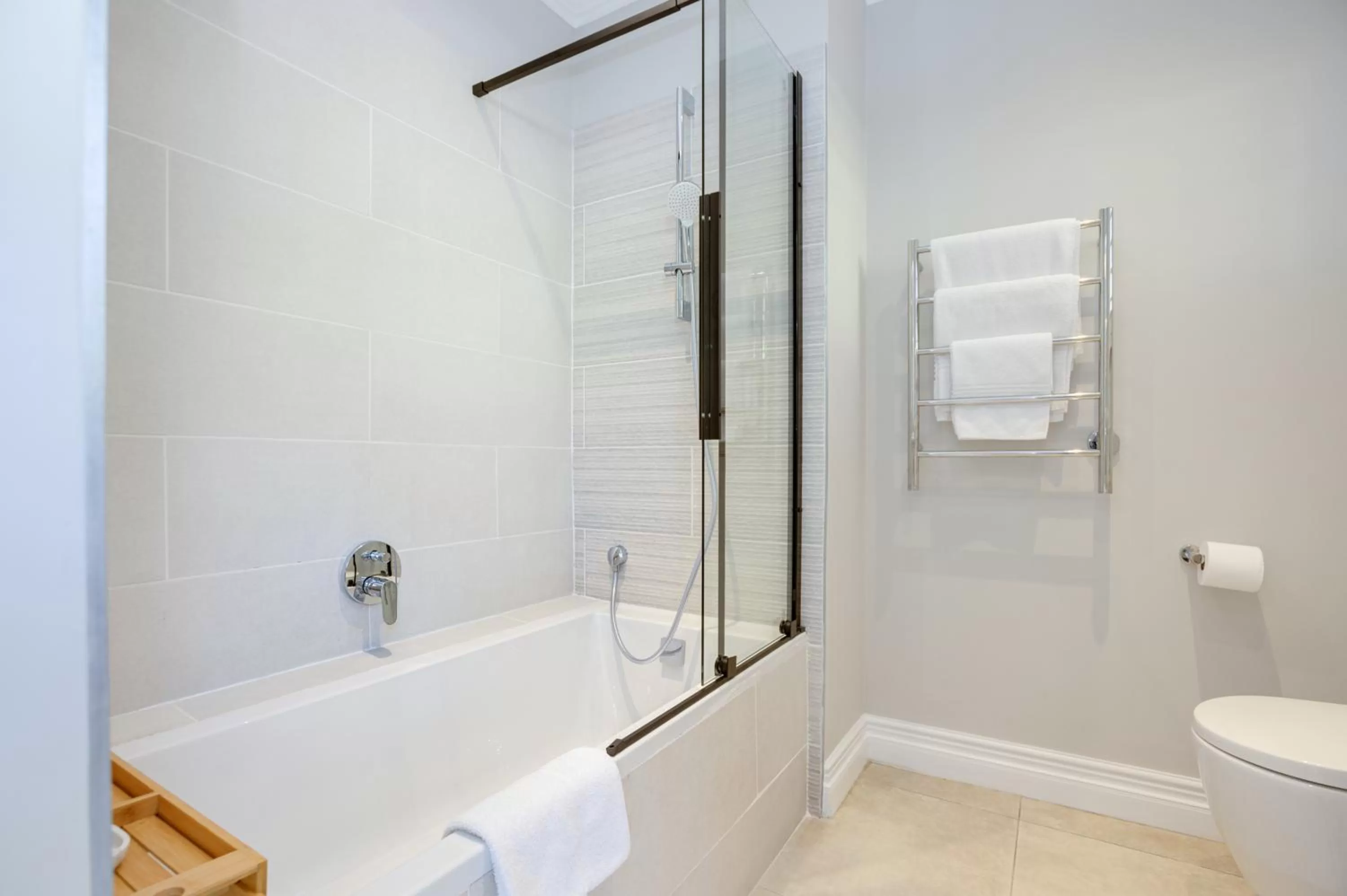 Shower in Amberhall Guesthouse