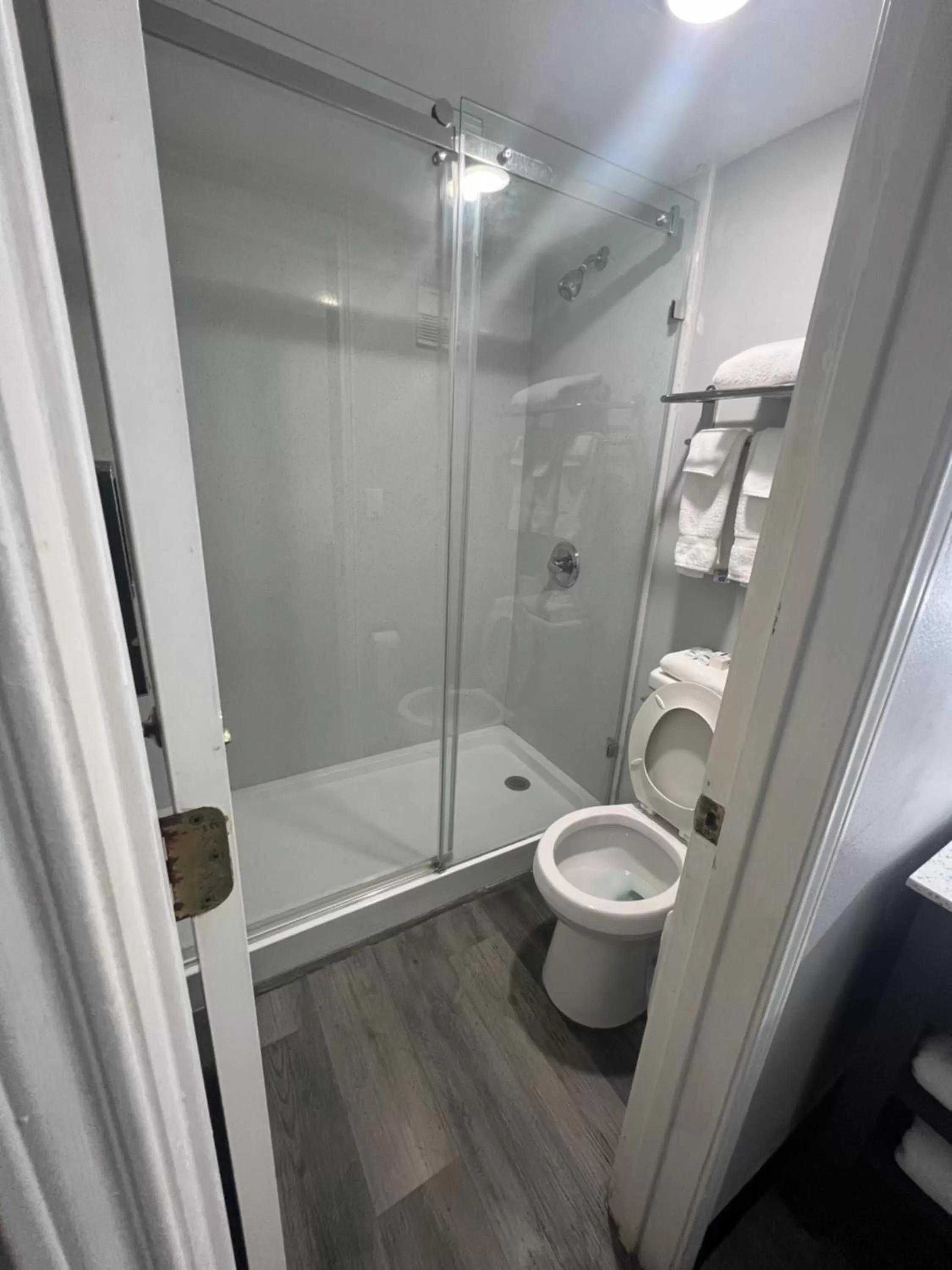 Shower in La Quinta Inn by Wyndham Amarillo Mid-City