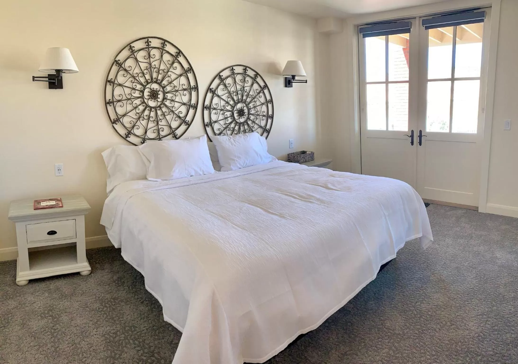 Bed in Annie's Place Bed & Breakfast