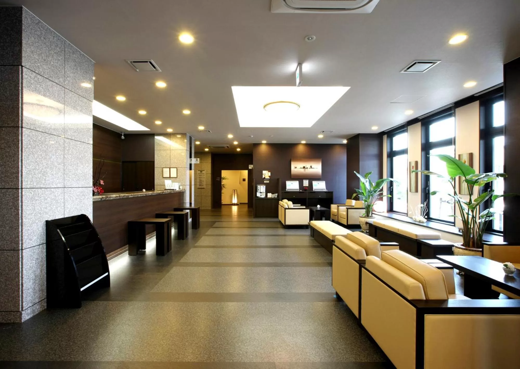 Lobby or reception in Hotel Route-Inn Handakamezaki