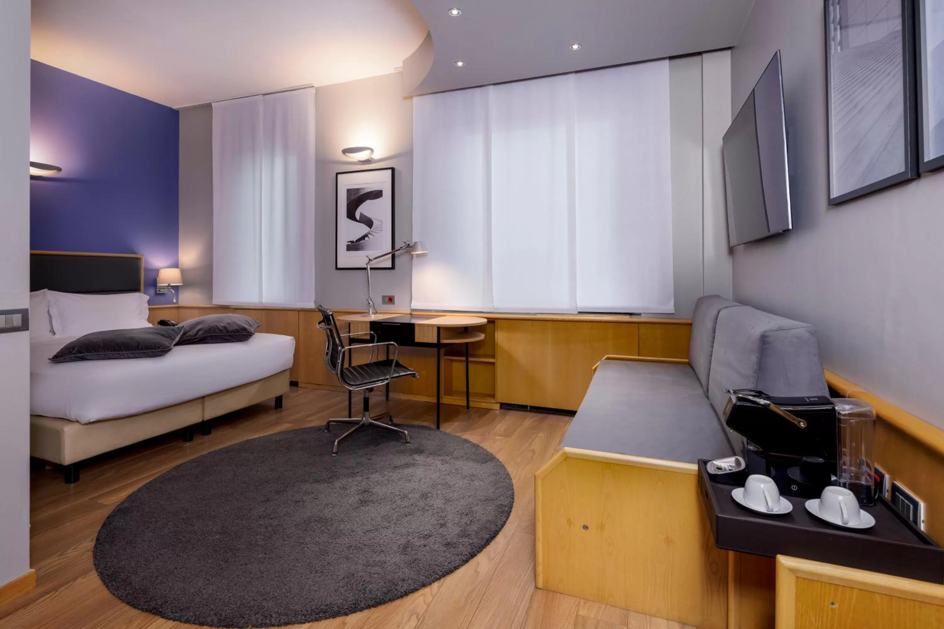 Bed in Best Western Plus Executive Hotel and Suites