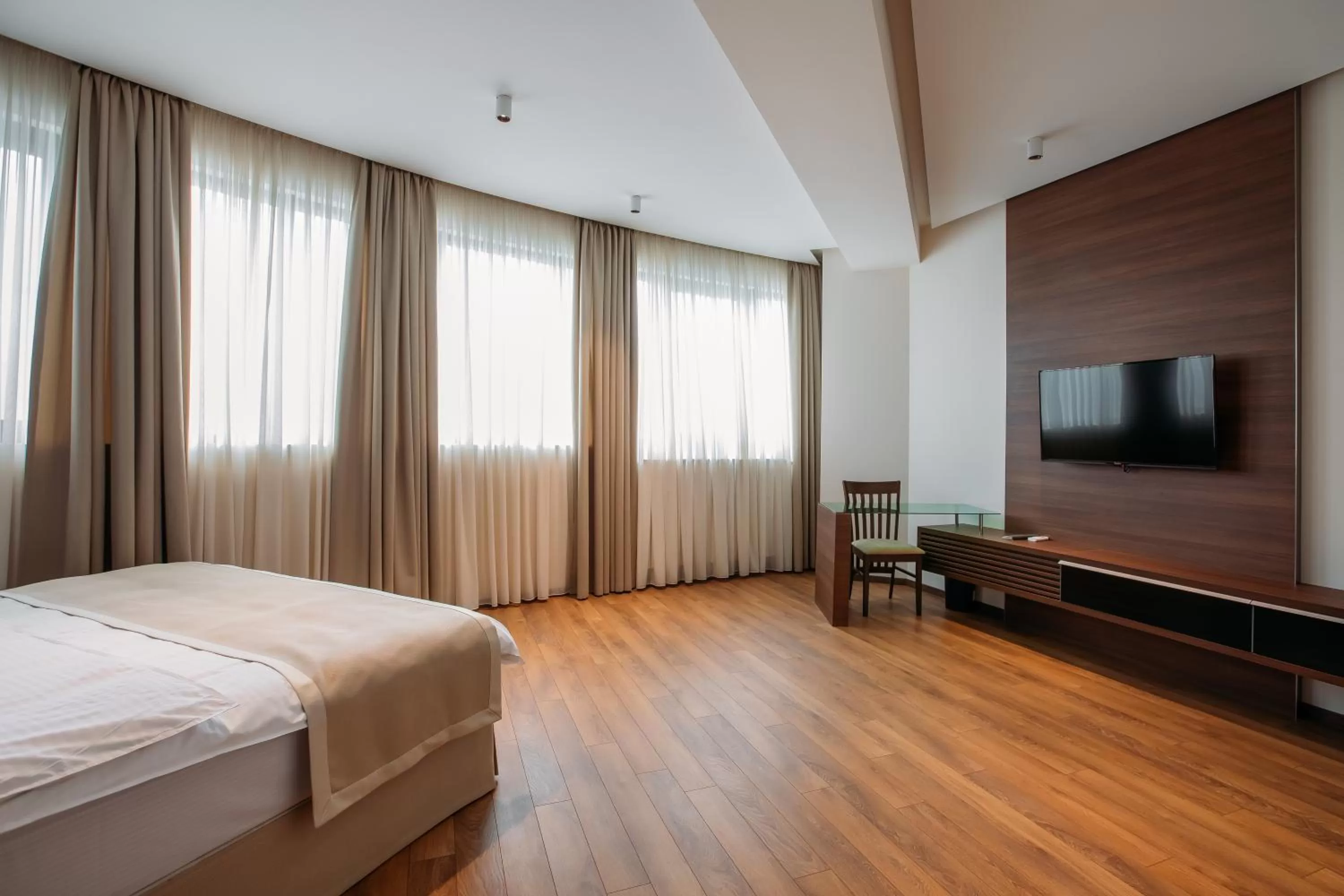 Photo of the whole room in Hotel Parma