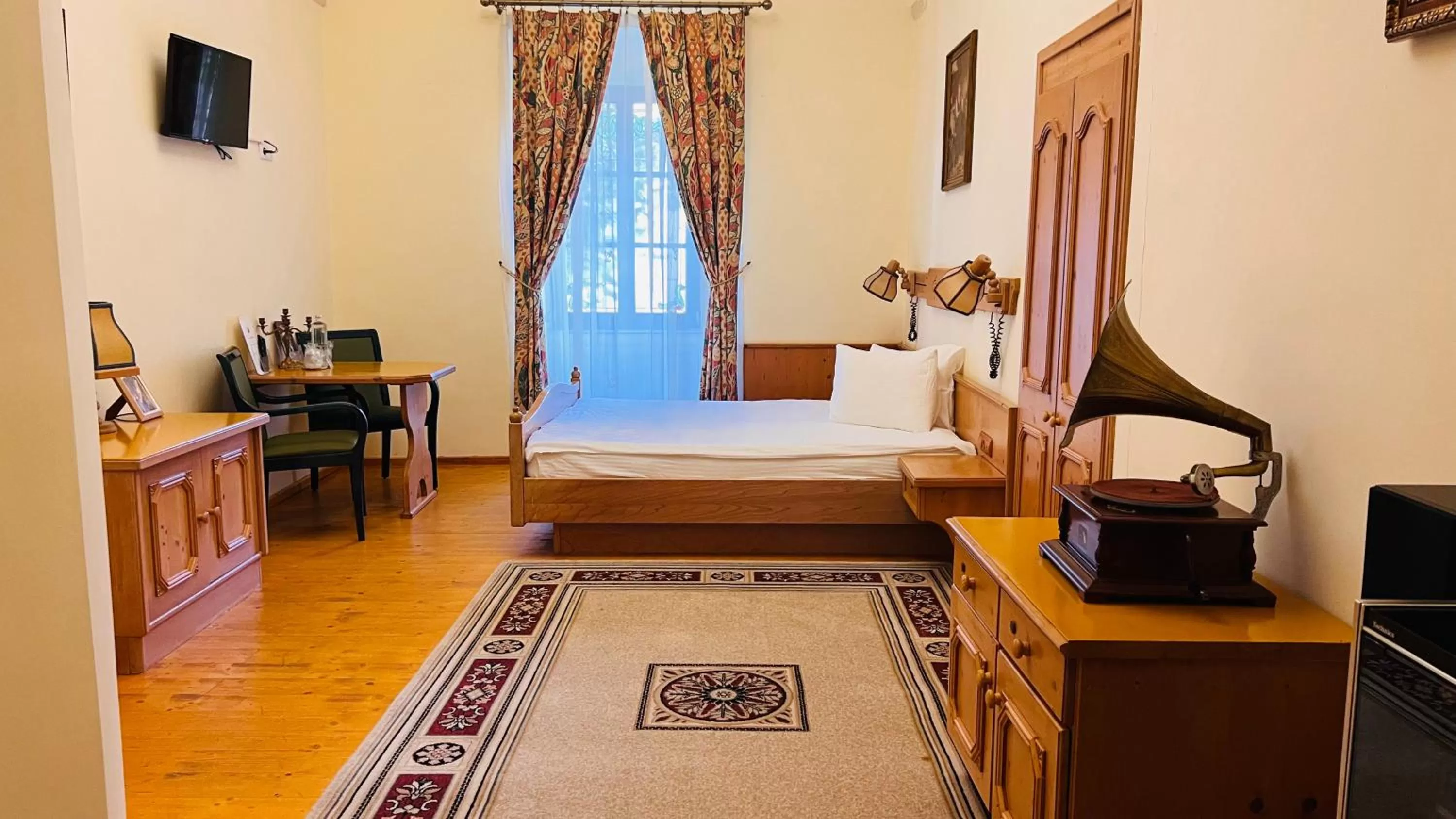 Bedroom, Bed in Armenopolis - Adults Only