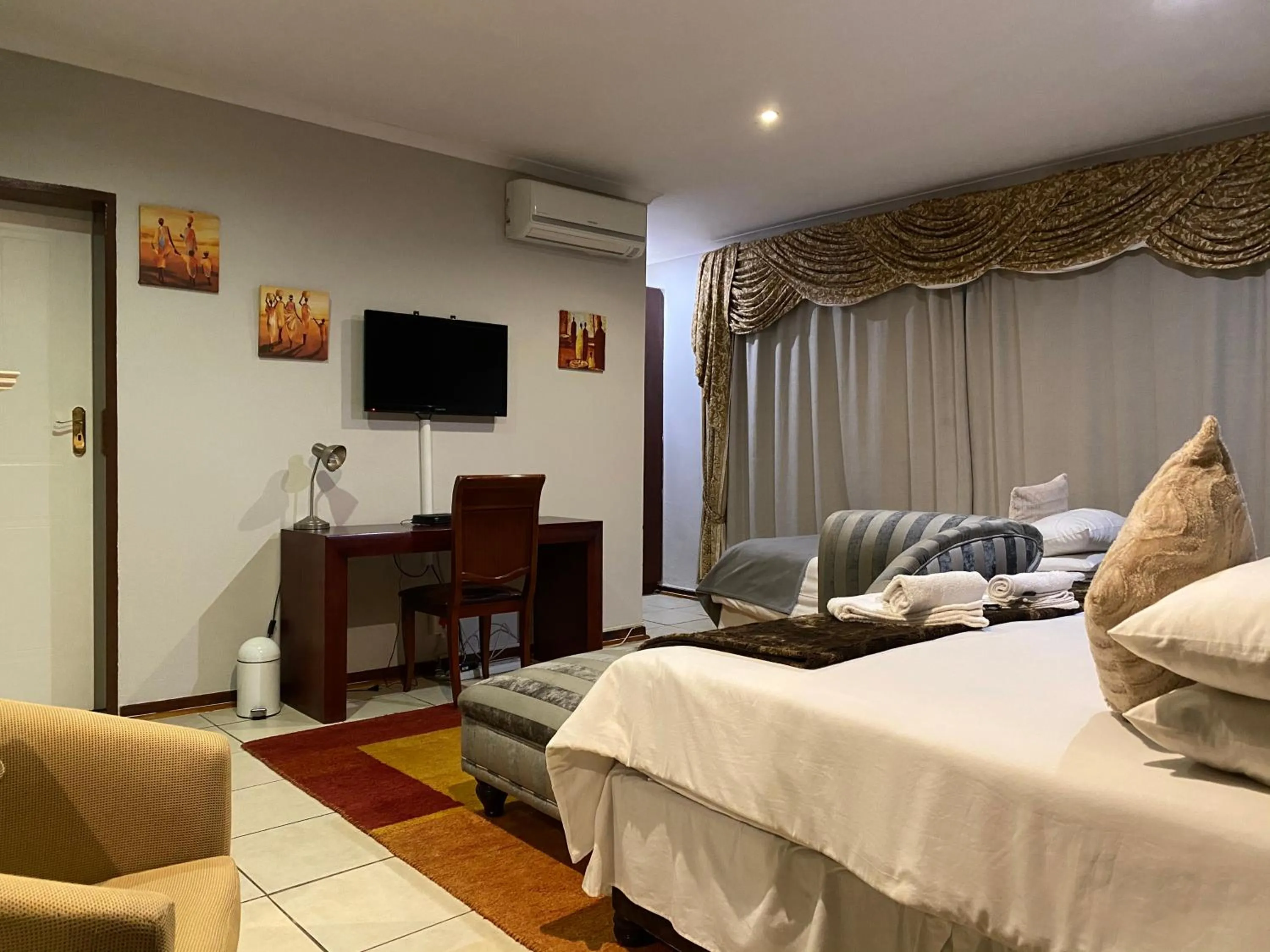 TV and multimedia, Bed in Marion Lodge