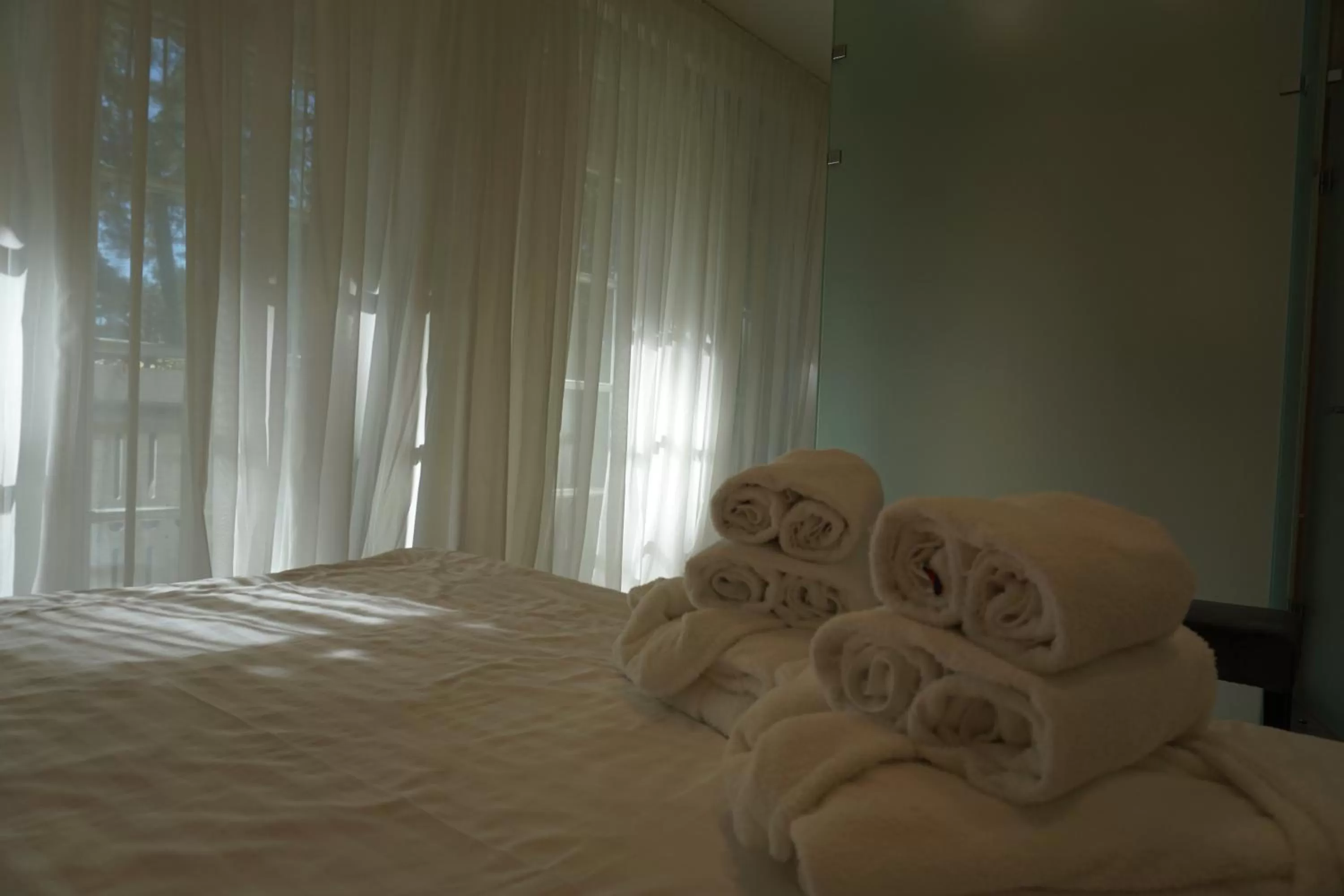 Bedroom, Bed in Wooden Villa APARTMENTS