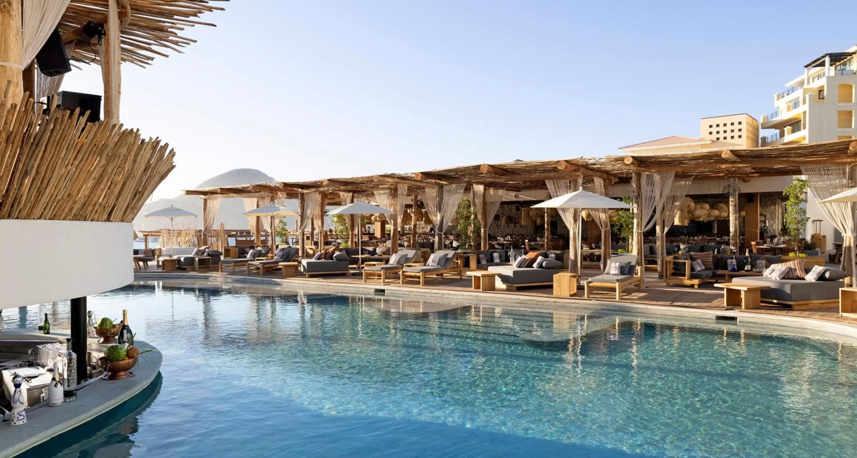 Pool view in ME Cabo by Meliá