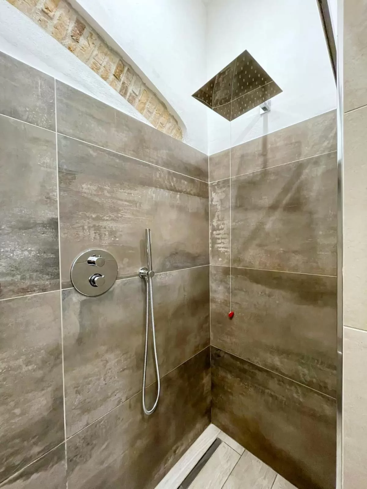 Shower in Civico29 Rooms & Breakfast