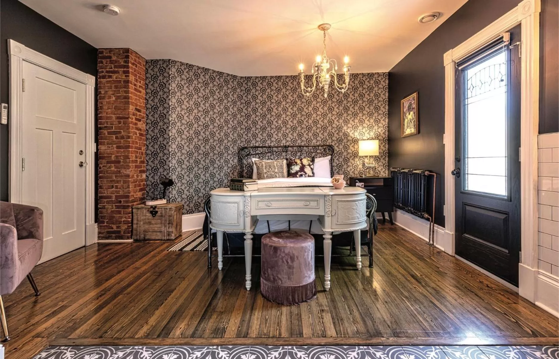 Slaymaker & Nichols Gastro House & Inn