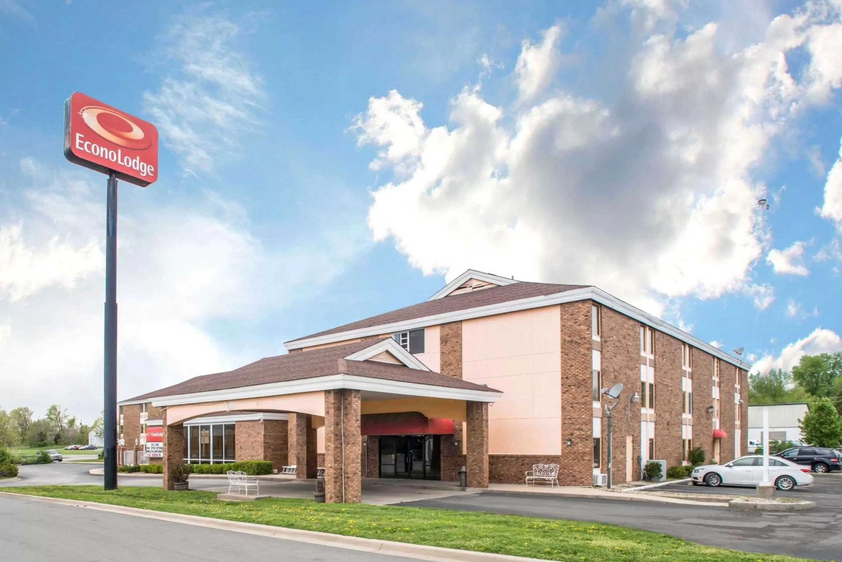 Property building in Econo Lodge Marion
