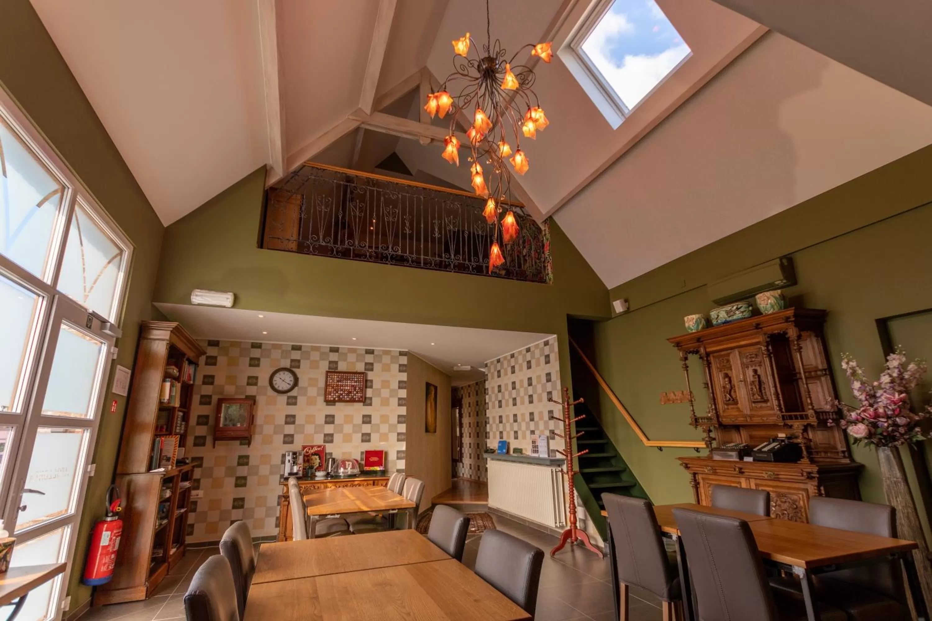 Restaurant/places to eat in Apollonia