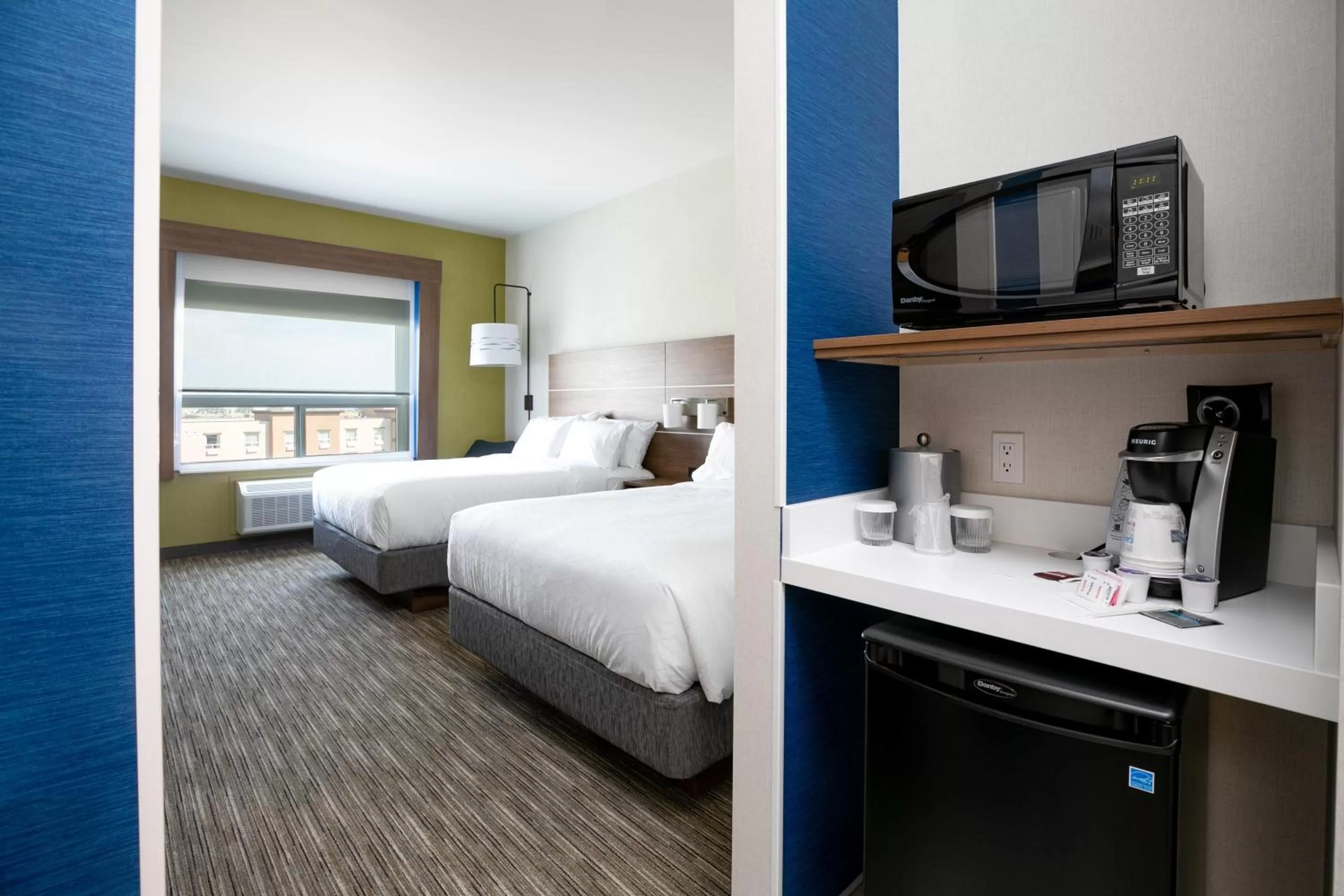 Photo of the whole room, Bed in Holiday Inn Express - Lethbridge Southeast by IHG