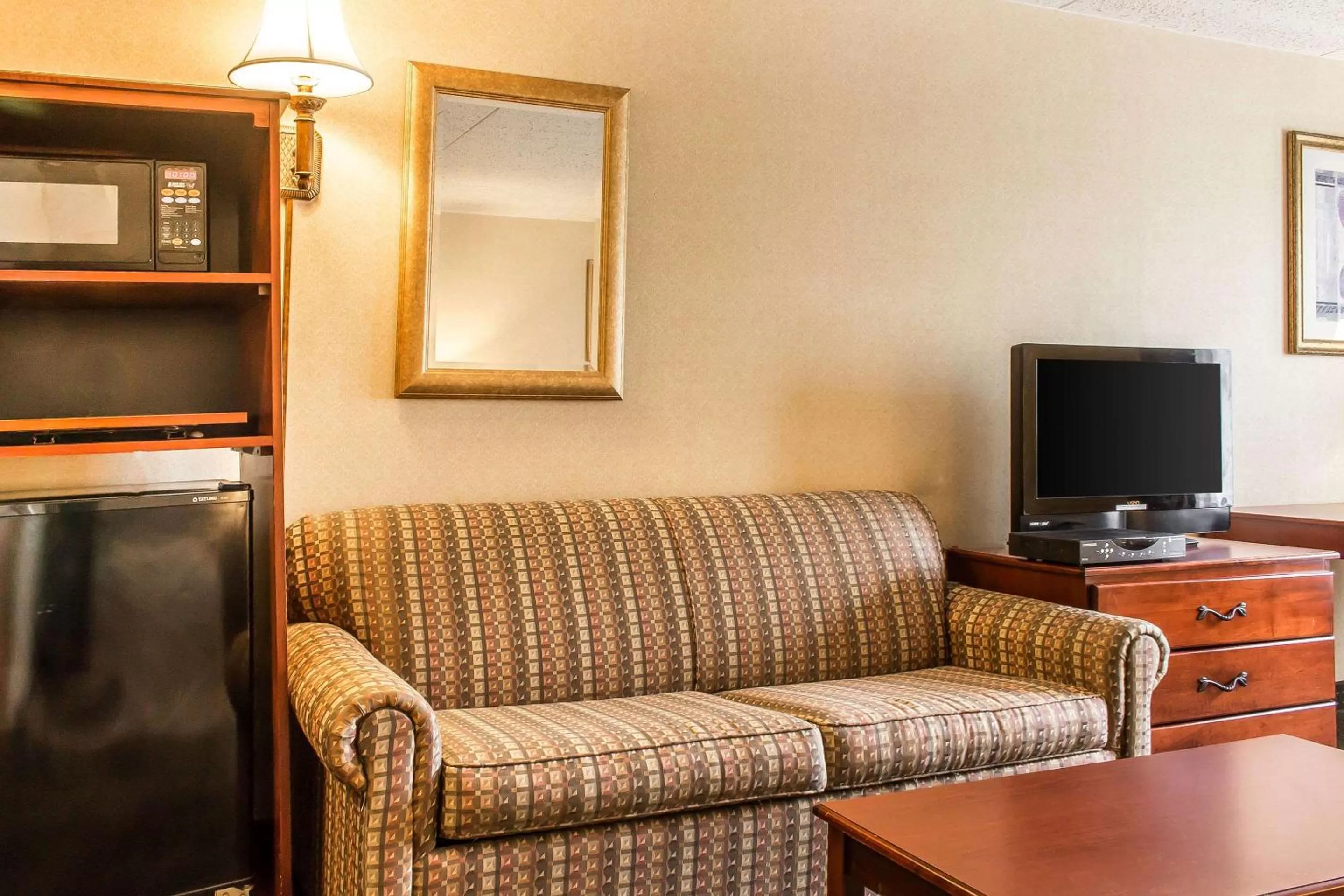 Bedroom in Quality Inn Hackettstown - Long Valley