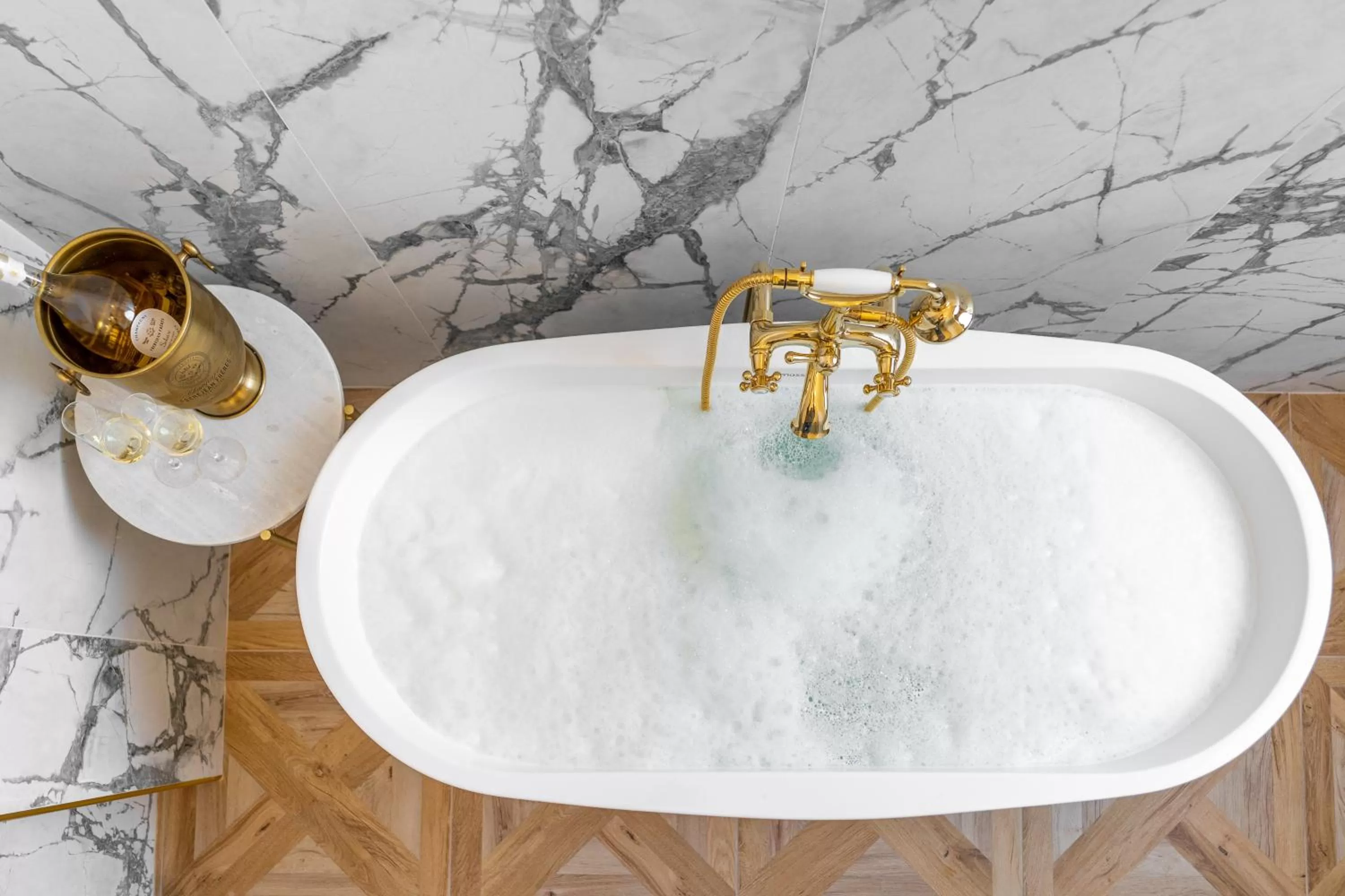 Toilet in Hotel H15 Francuski Old Town - Destigo Hotels